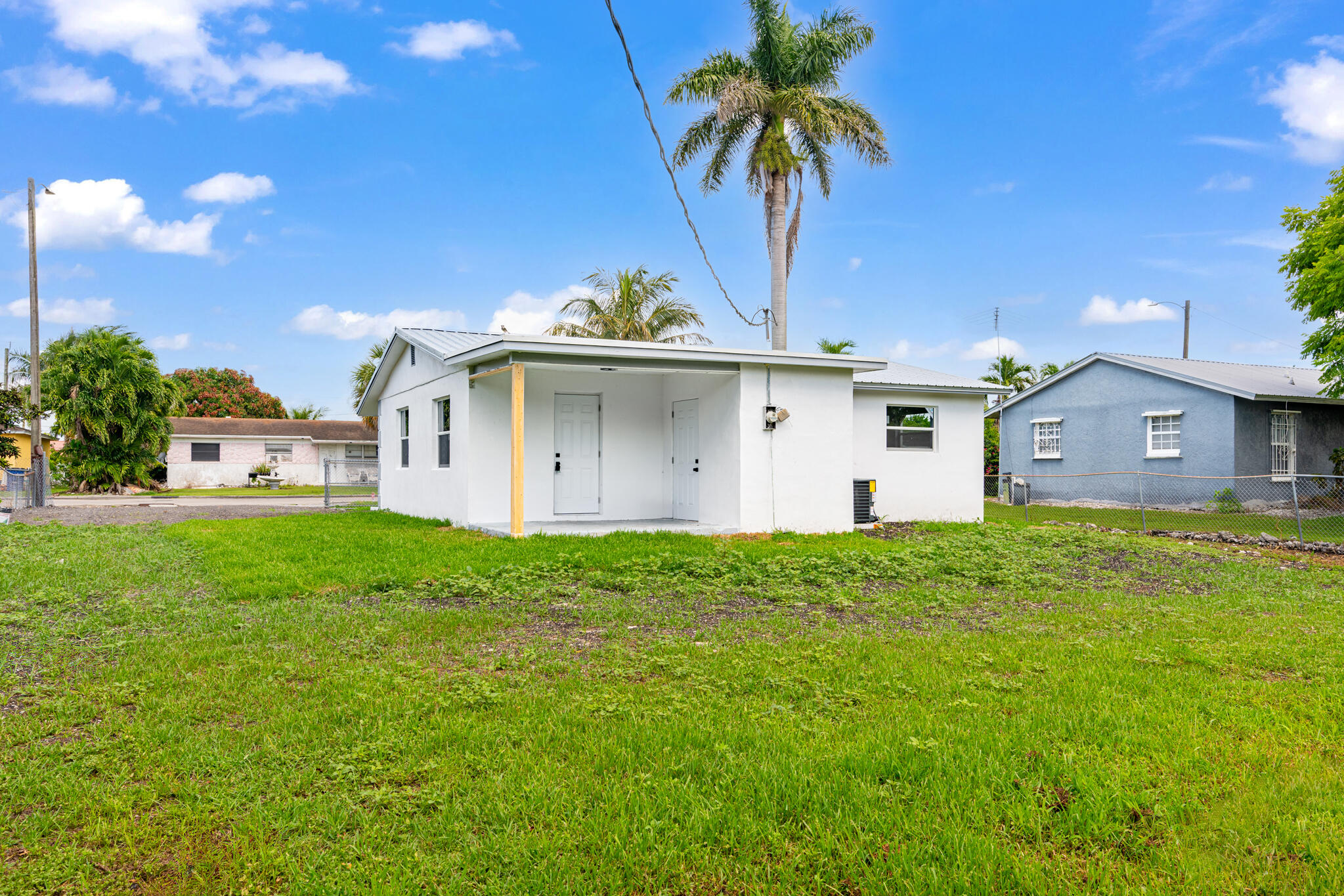 245 SW 11th, South Bay FL 33493