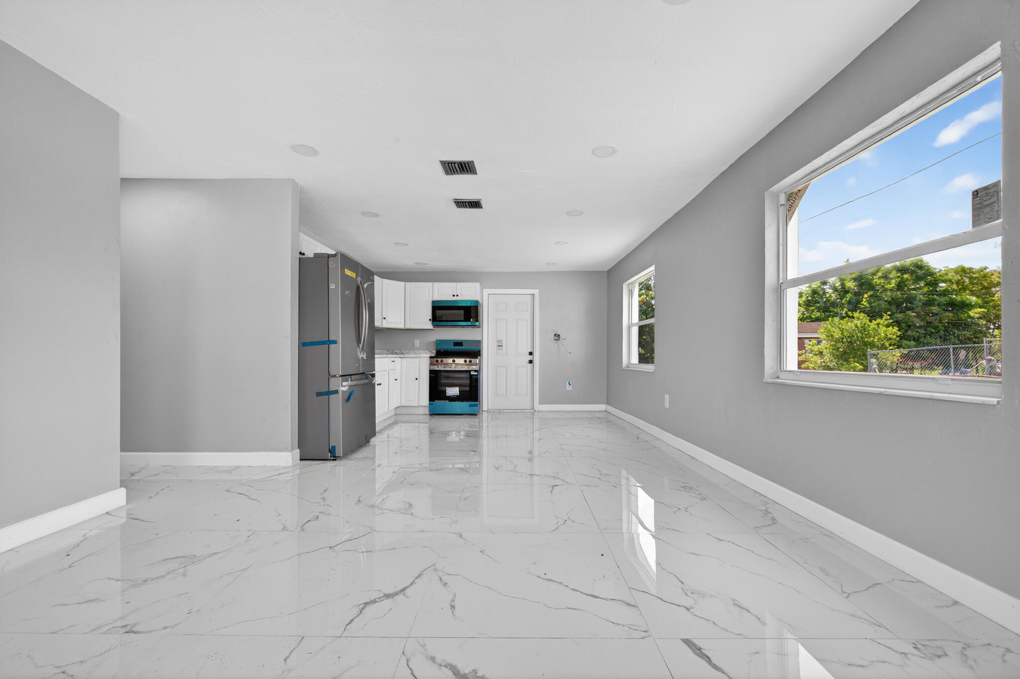 245 SW 11th, South Bay FL 33493