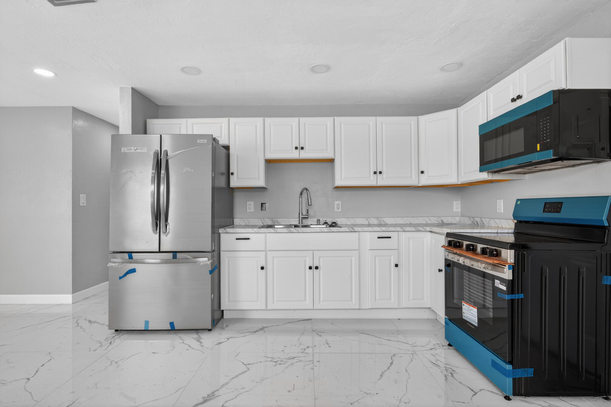 245 SW 11th, South Bay FL 33493