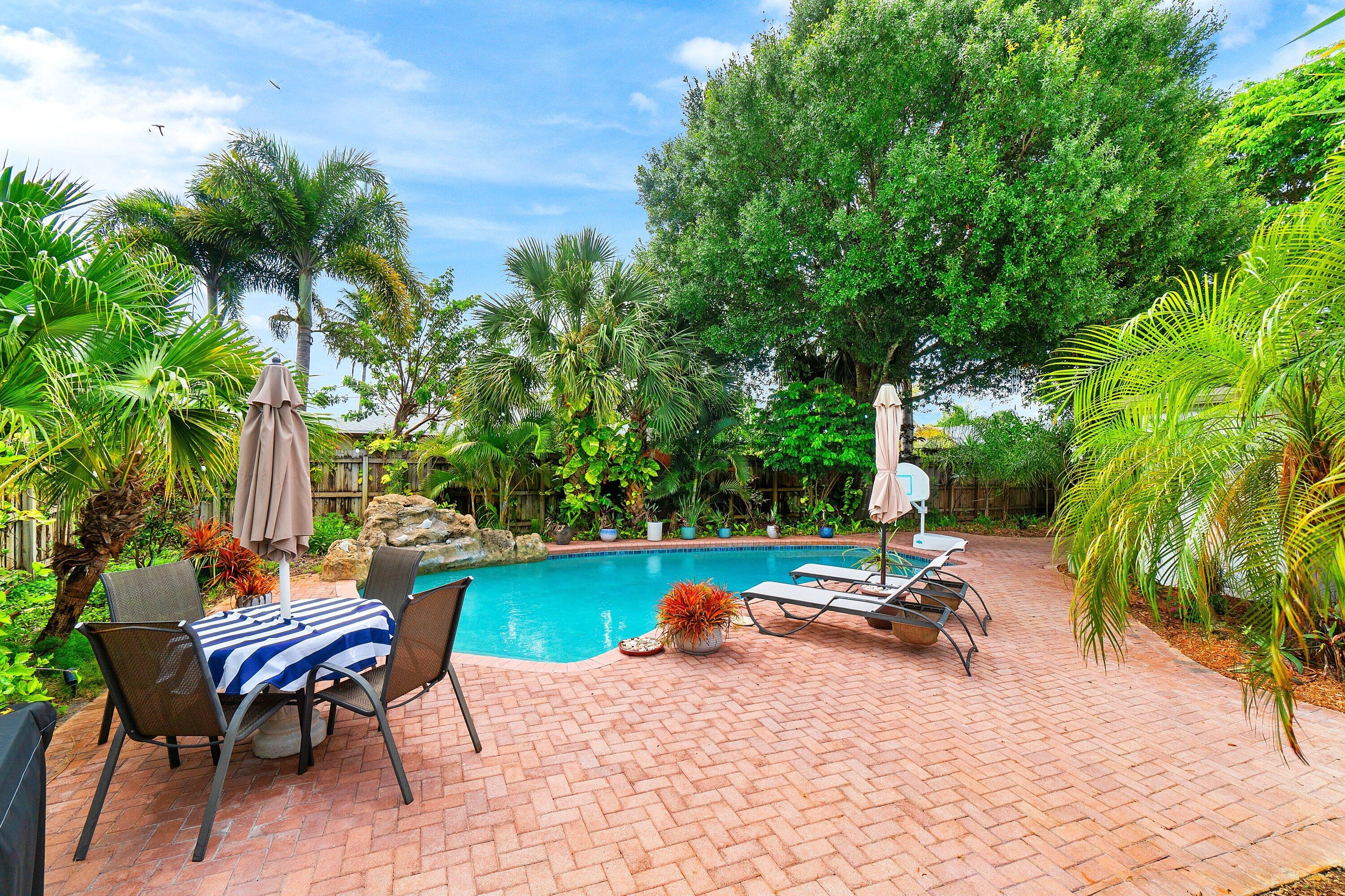 17734 Pine Needle, Boca Raton FL 33487