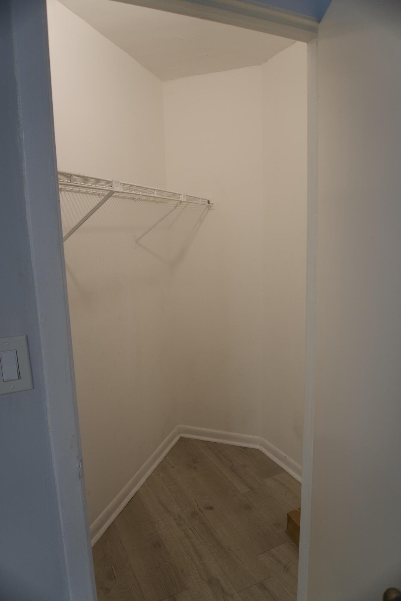 213 Lake Pointe #211, Oakland Park FL 33309