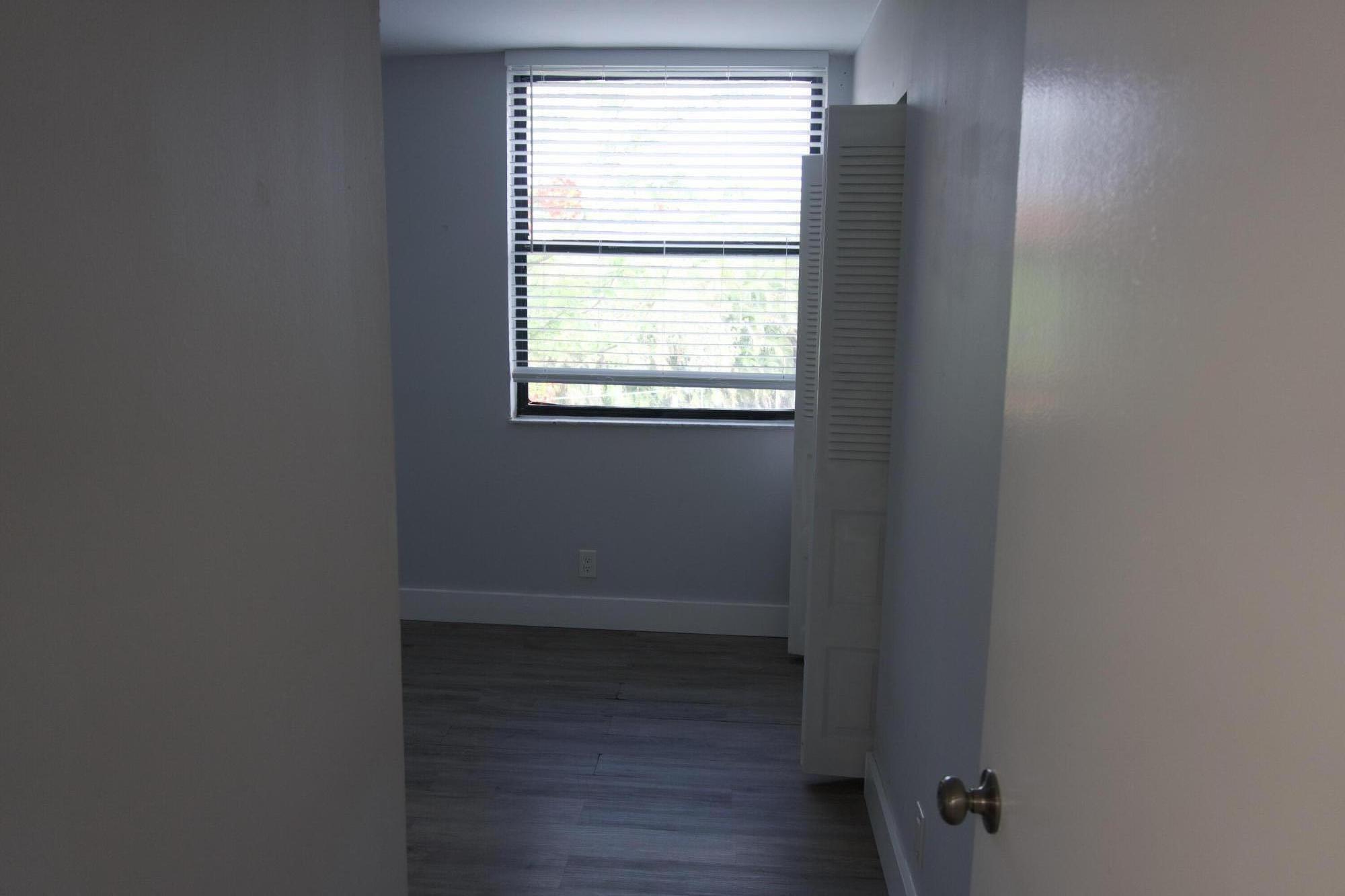 213 Lake Pointe #211, Oakland Park FL 33309