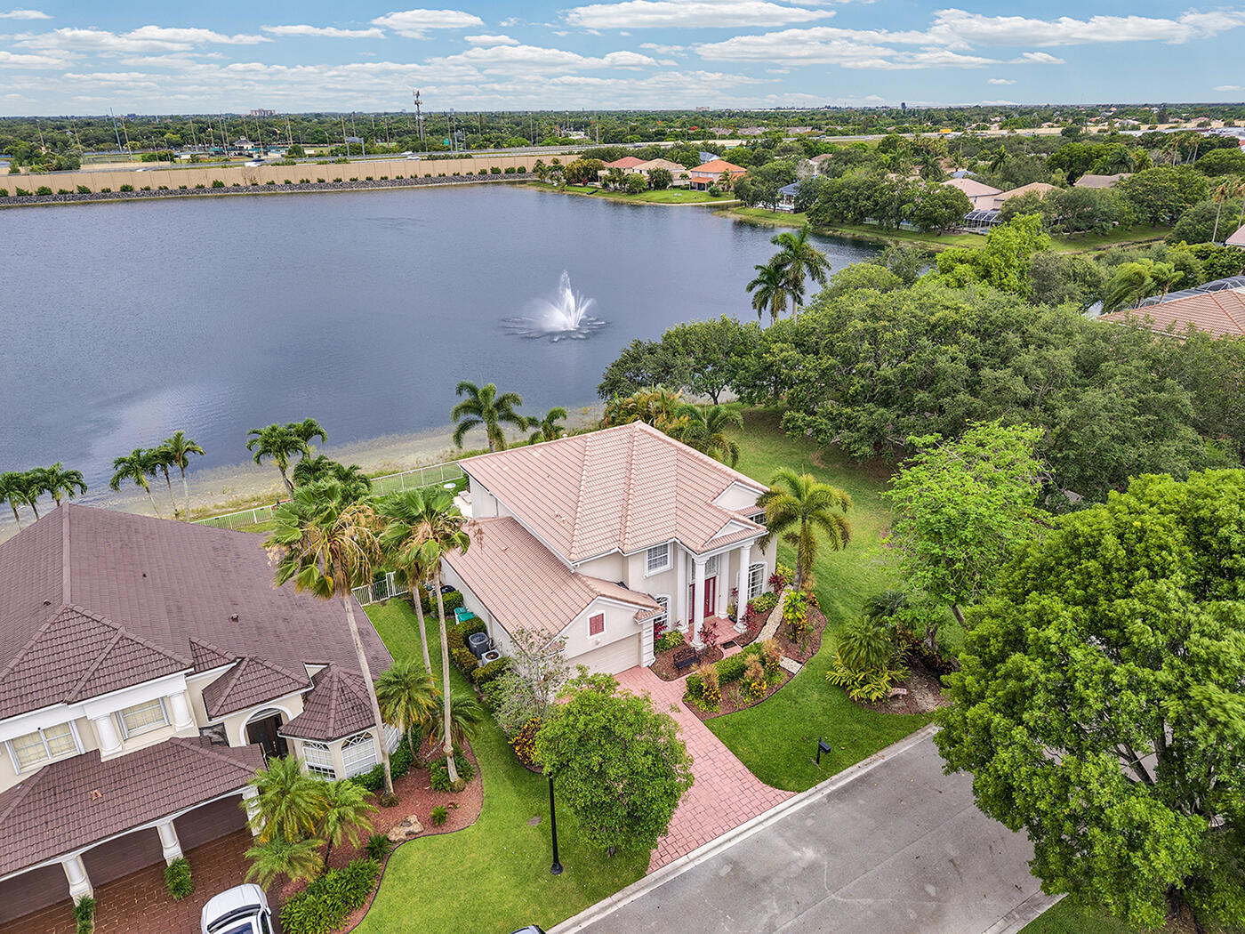 10290 NW 60th, Parkland FL 33076