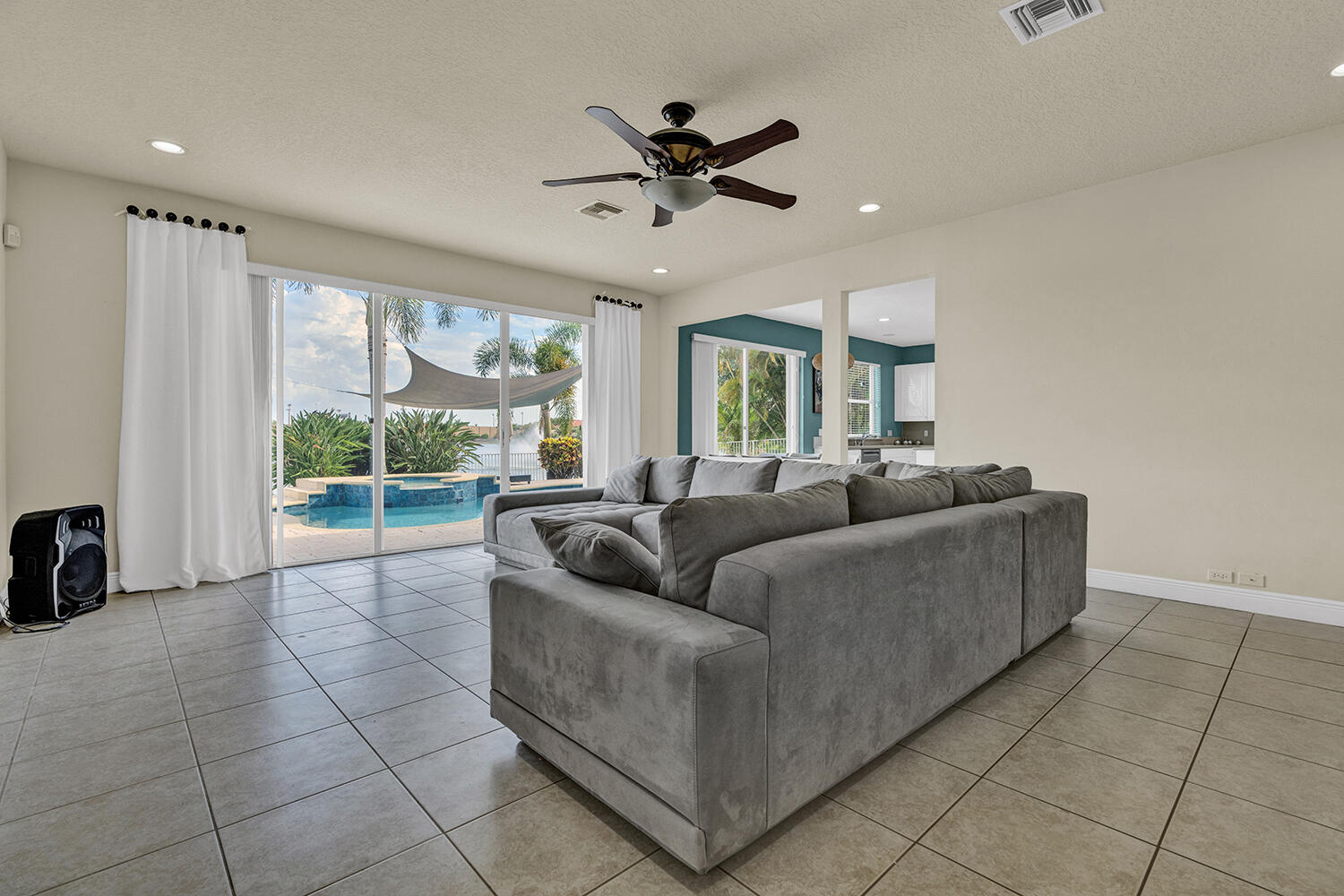 10290 NW 60th, Parkland FL 33076