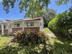 3205 NW 87th, Coral Springs FL 33071