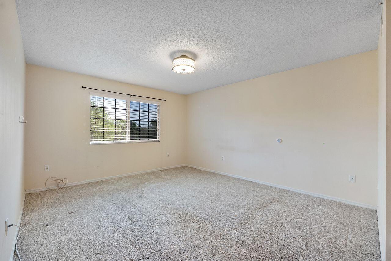 5011 Wiles #303, Coconut Creek FL 33073