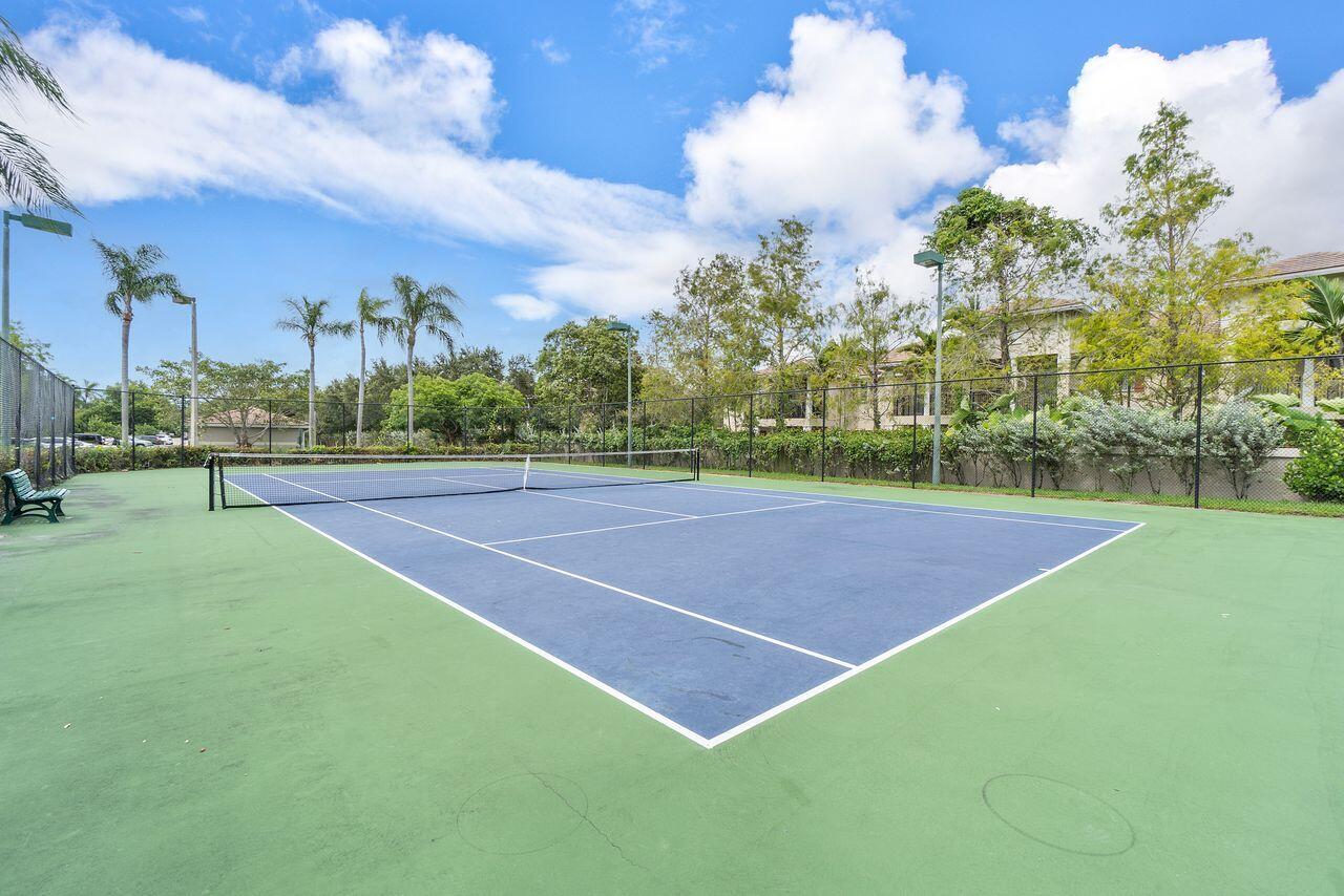 5011 Wiles #303, Coconut Creek FL 33073