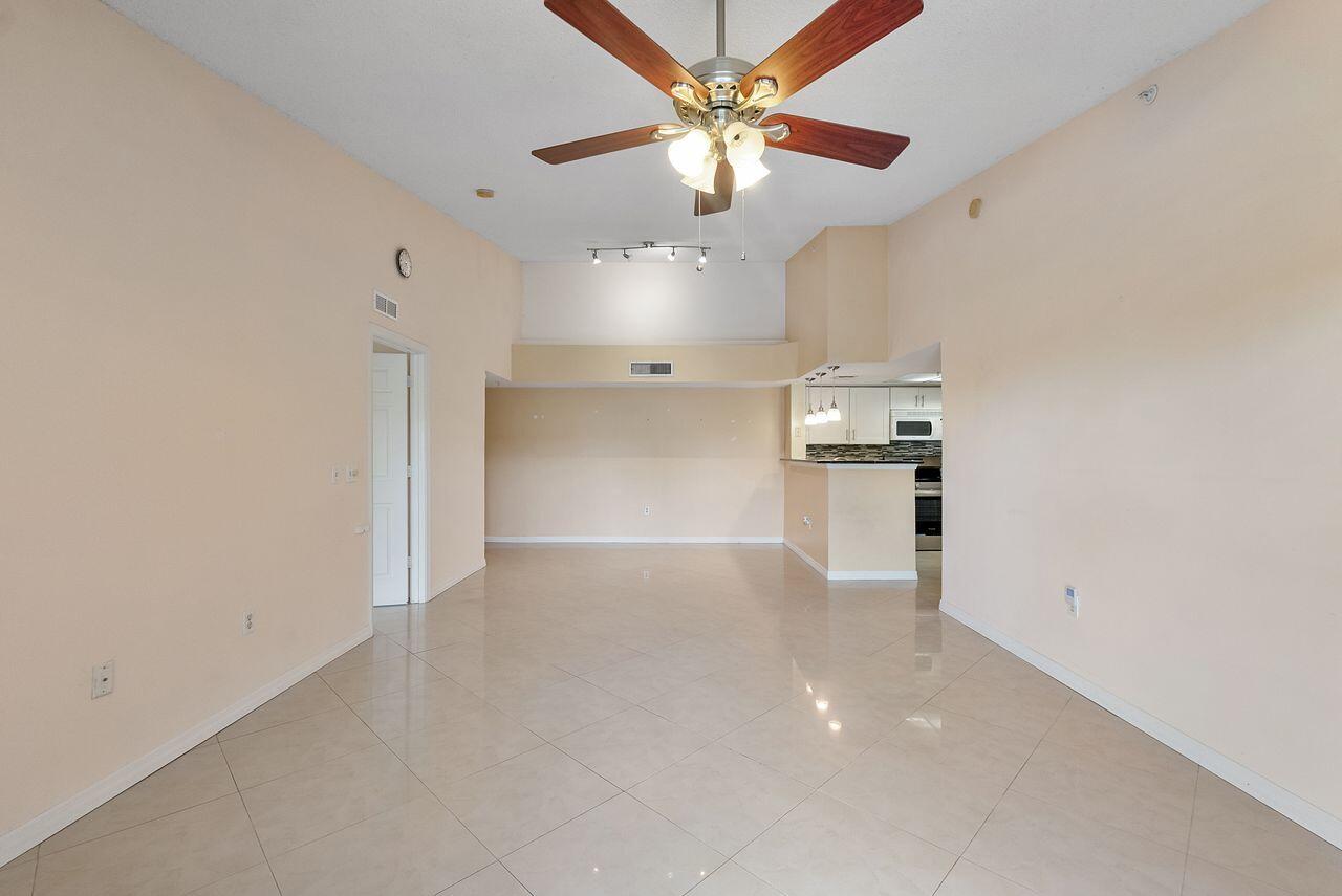 5011 Wiles #303, Coconut Creek FL 33073