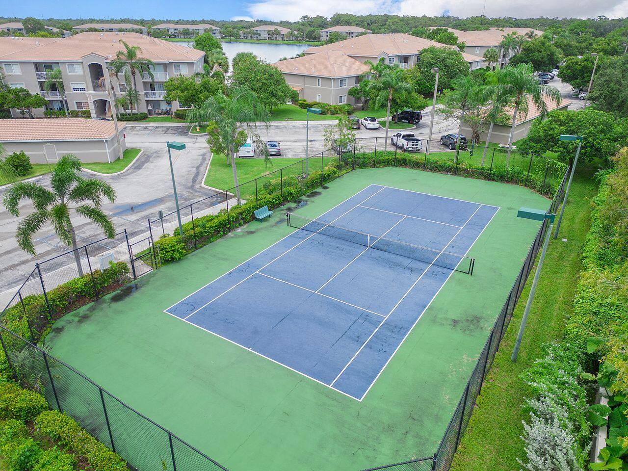 5011 Wiles #303, Coconut Creek FL 33073