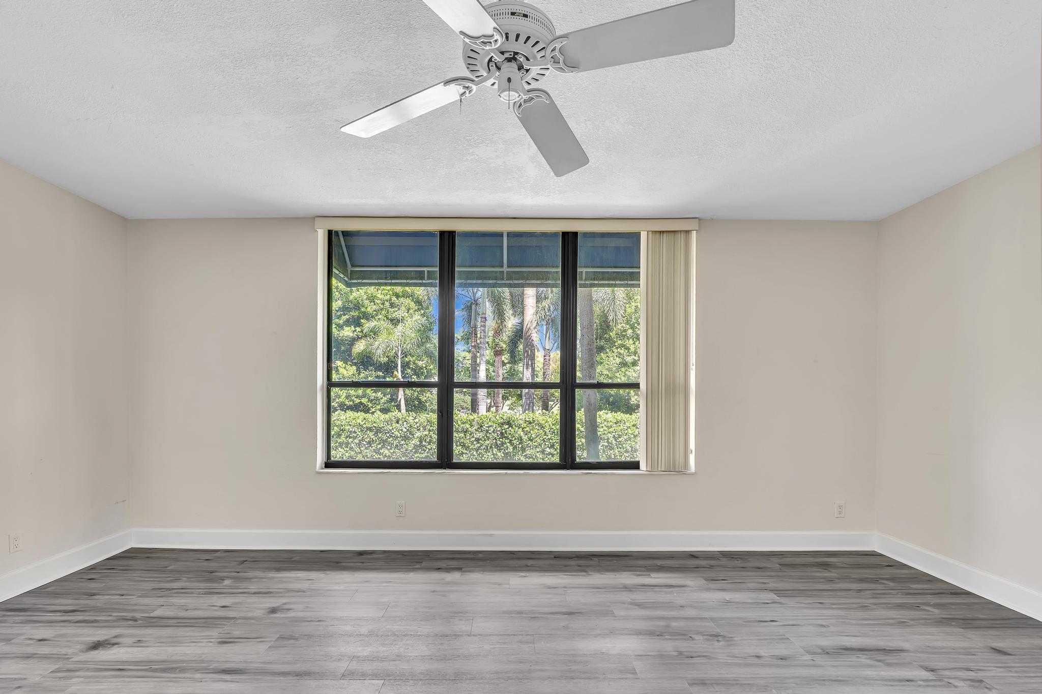 7564 Regency Lake #202, Boca Raton FL 33433