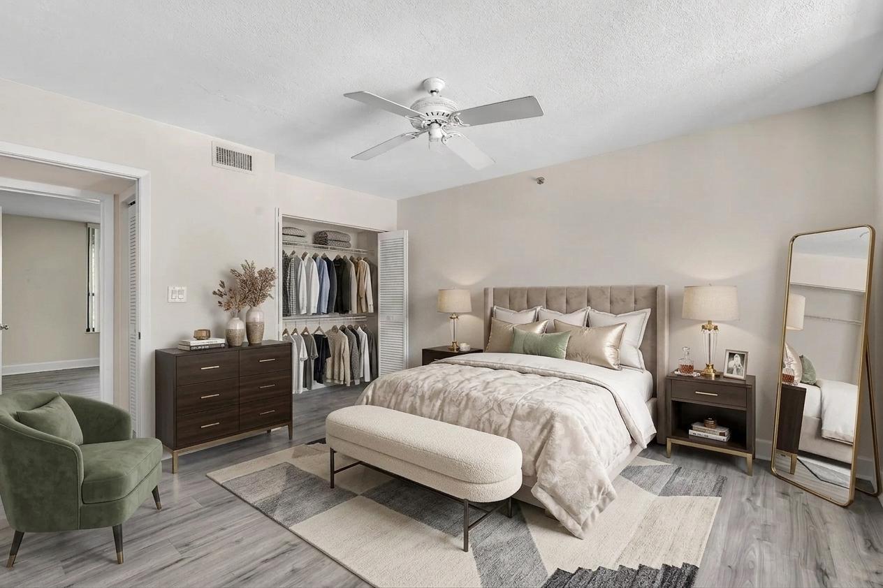 7564 Regency Lake #202, Boca Raton FL 33433
