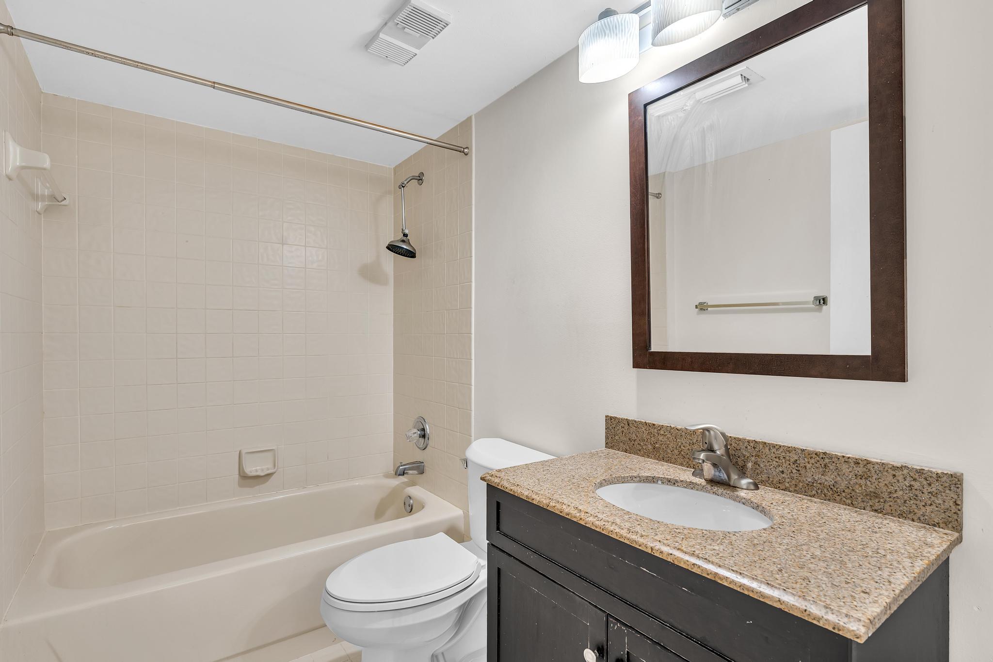 7564 Regency Lake #202, Boca Raton FL 33433