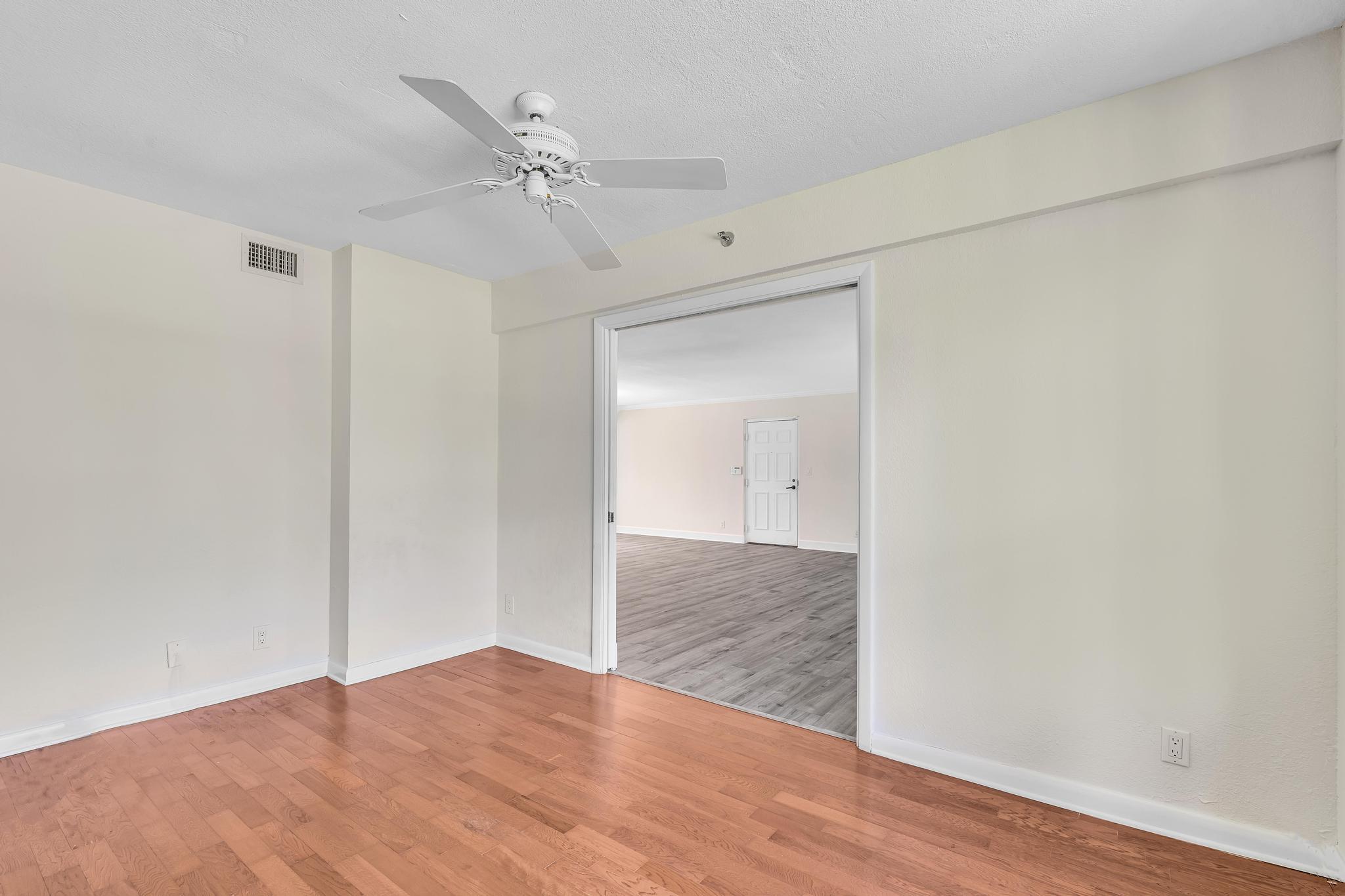 7564 Regency Lake #202, Boca Raton FL 33433