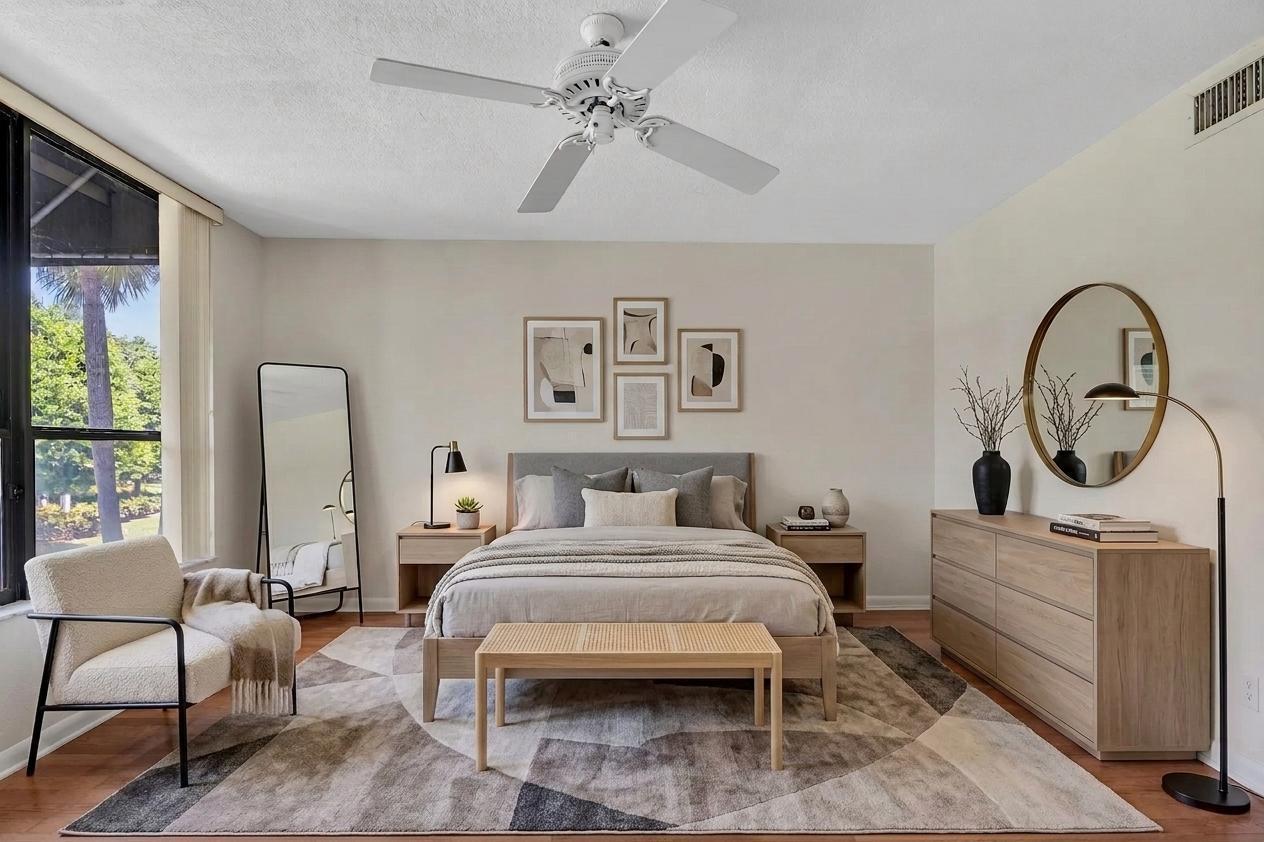 7564 Regency Lake #202, Boca Raton FL 33433