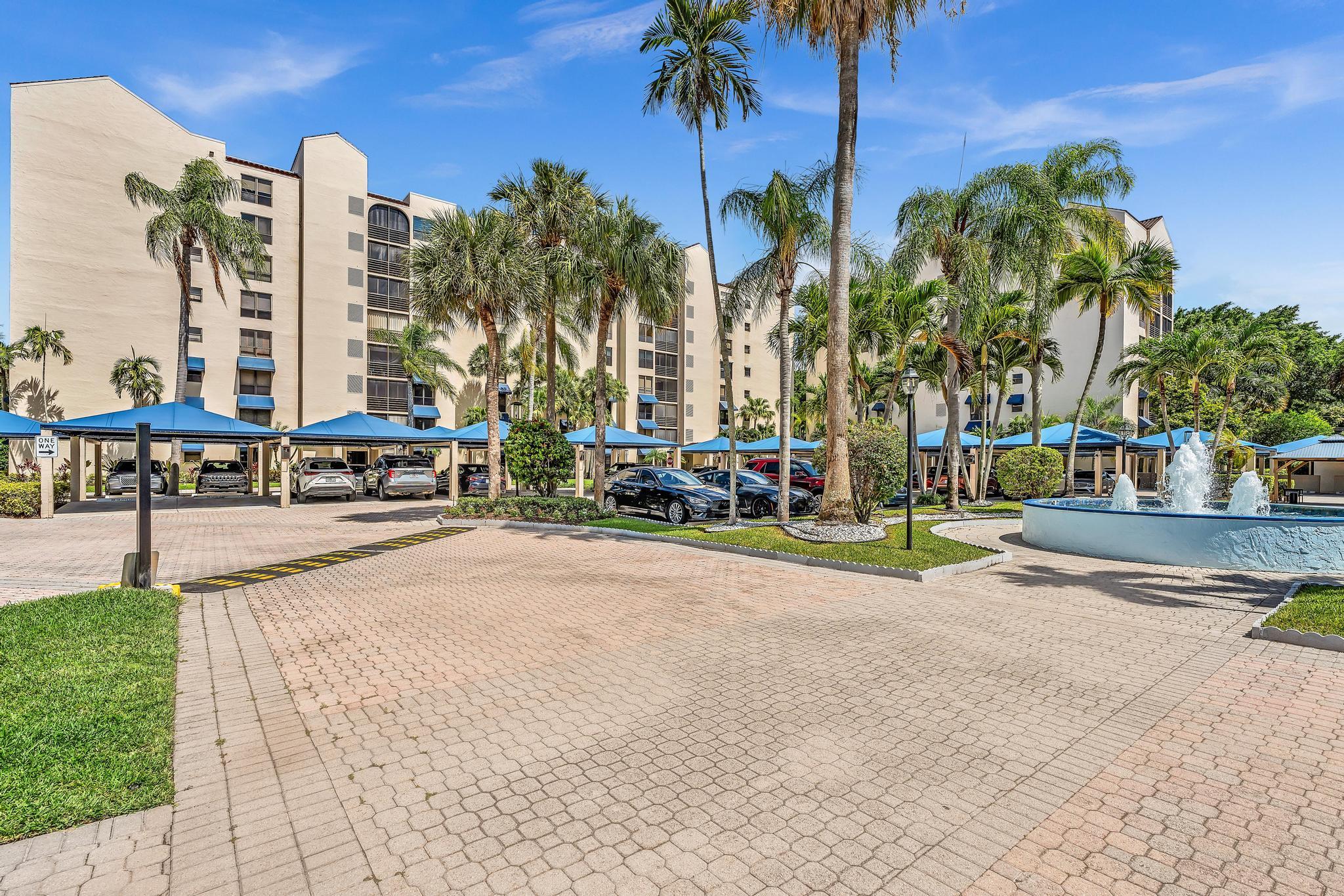 7564 Regency Lake #202, Boca Raton FL 33433