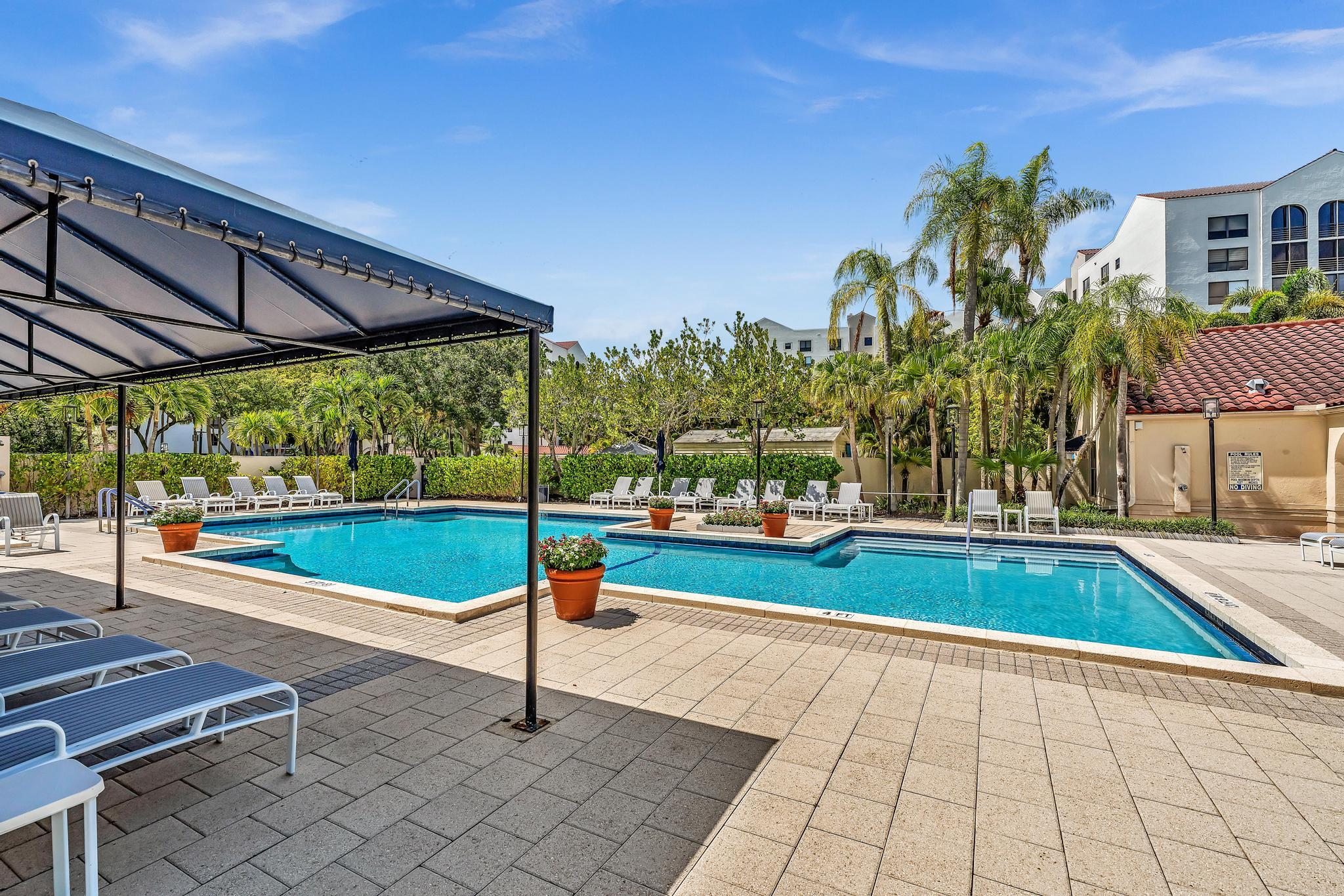 7564 Regency Lake #202, Boca Raton FL 33433