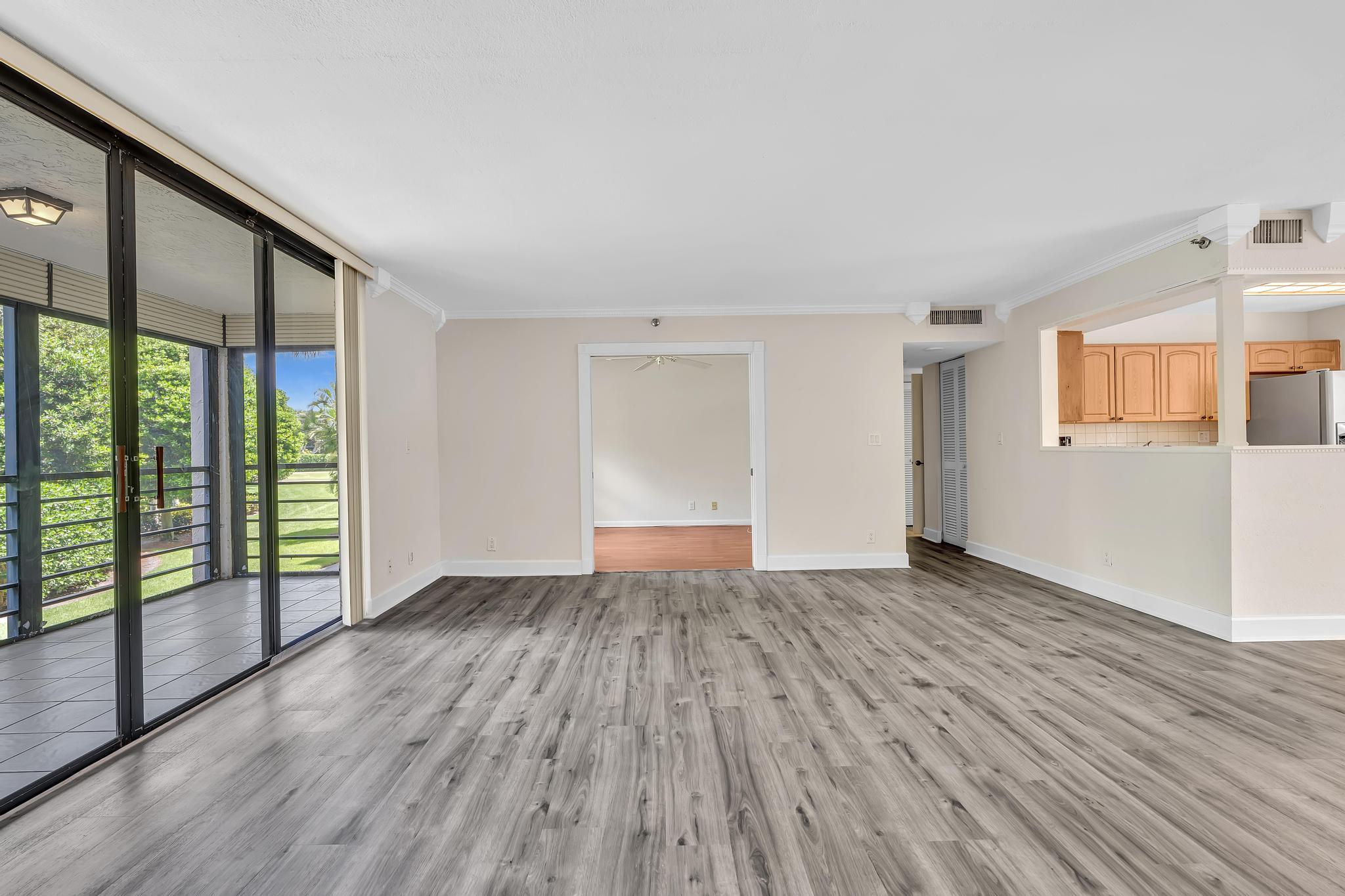 7564 Regency Lake #202, Boca Raton FL 33433