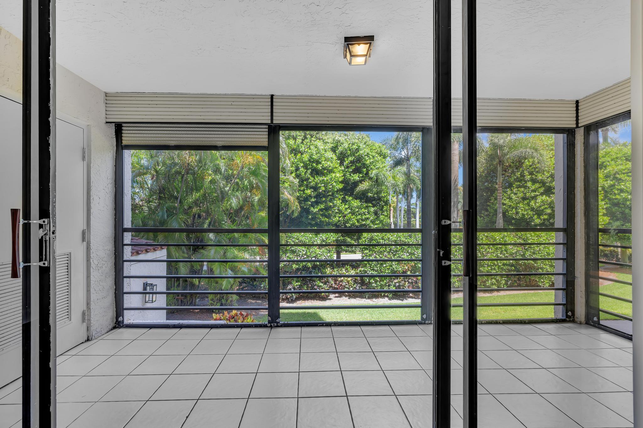 7564 Regency Lake #202, Boca Raton FL 33433