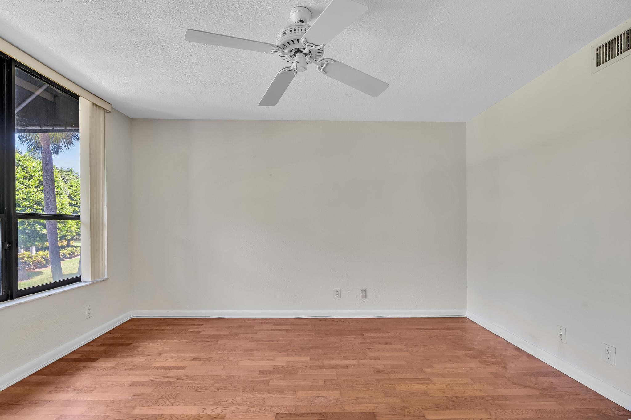 7564 Regency Lake #202, Boca Raton FL 33433