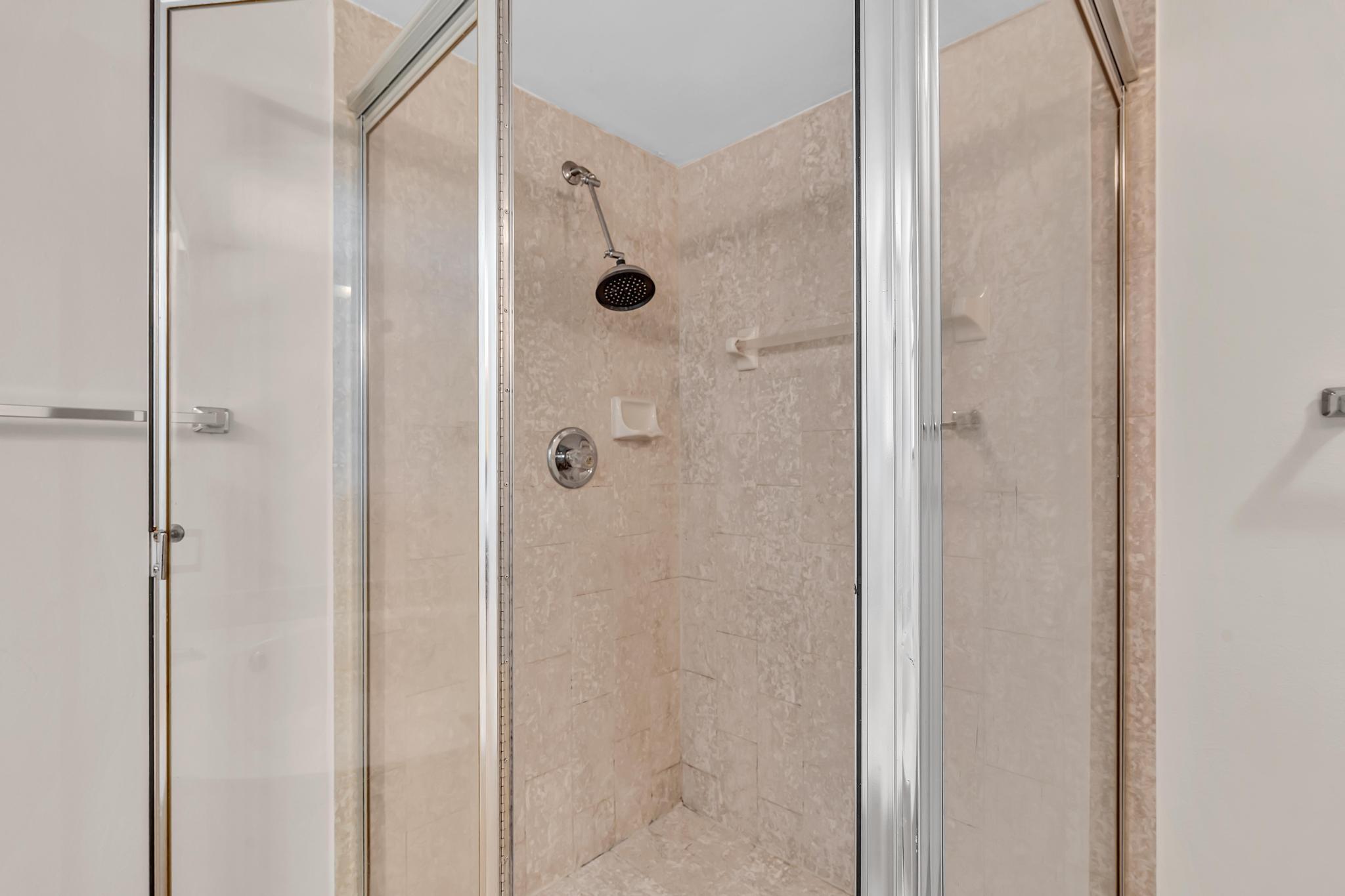 7564 Regency Lake #202, Boca Raton FL 33433