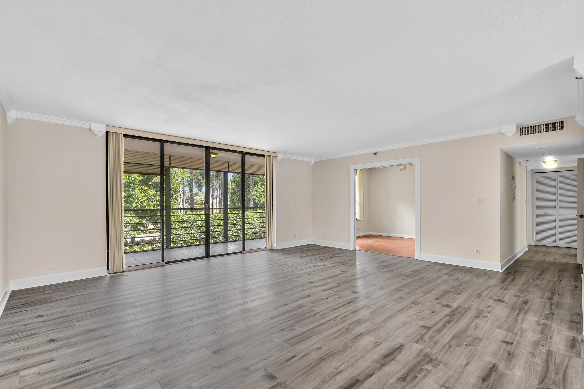 7564 Regency Lake #202, Boca Raton FL 33433