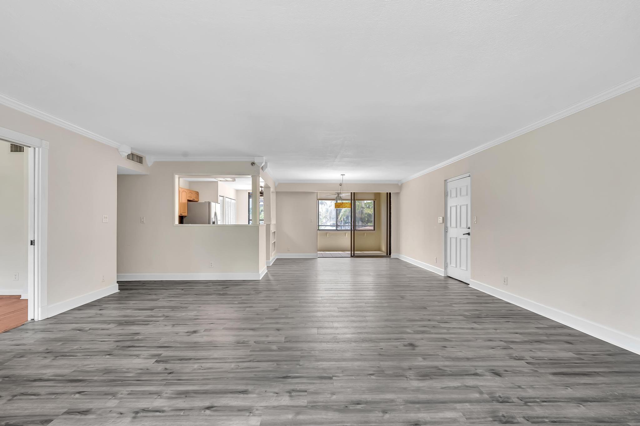 7564 Regency Lake #202, Boca Raton FL 33433