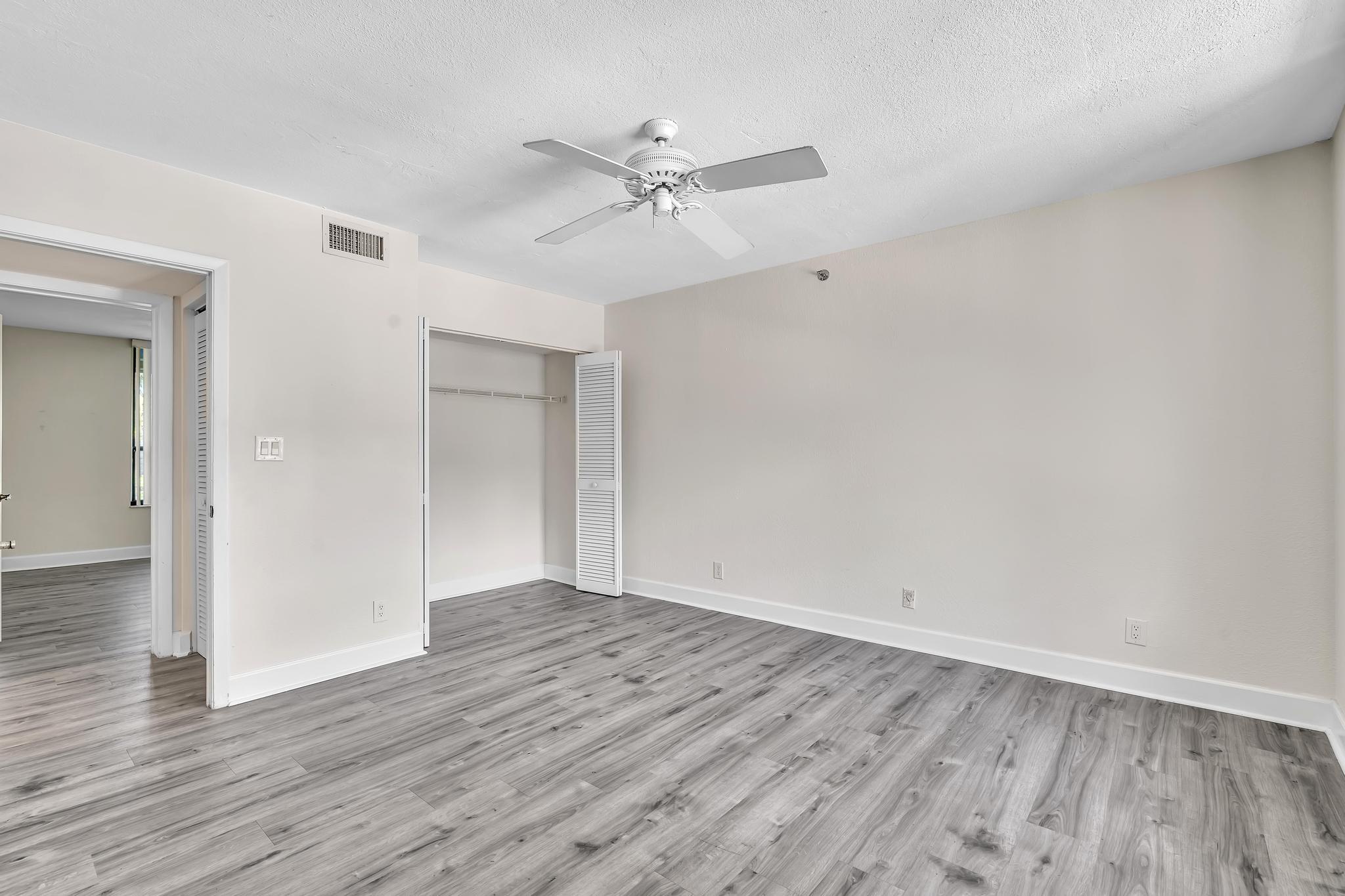 7564 Regency Lake #202, Boca Raton FL 33433