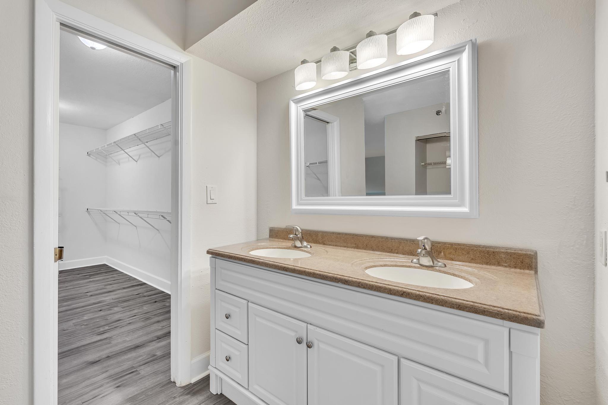 7564 Regency Lake #202, Boca Raton FL 33433
