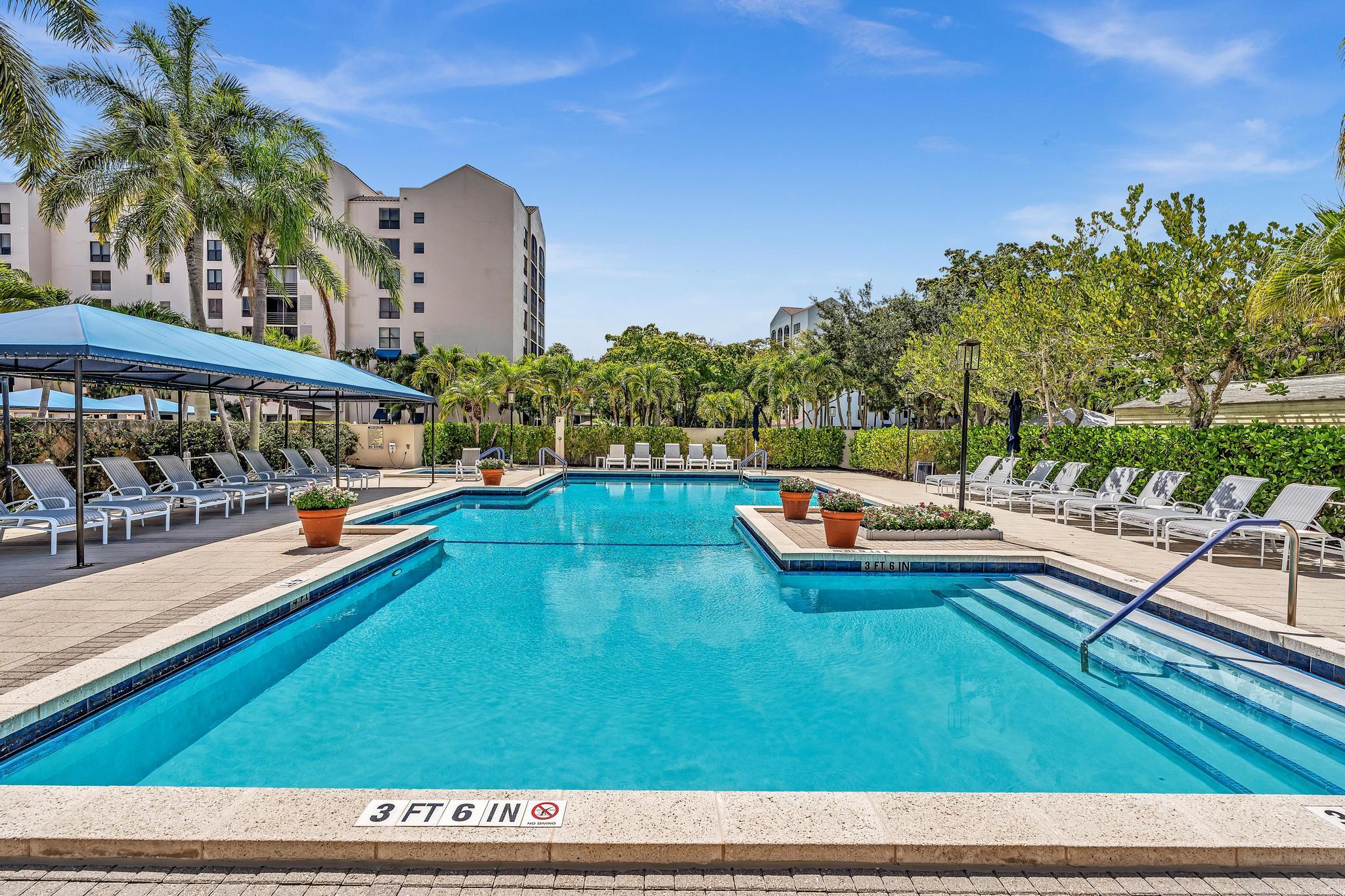 7564 Regency Lake #202, Boca Raton FL 33433