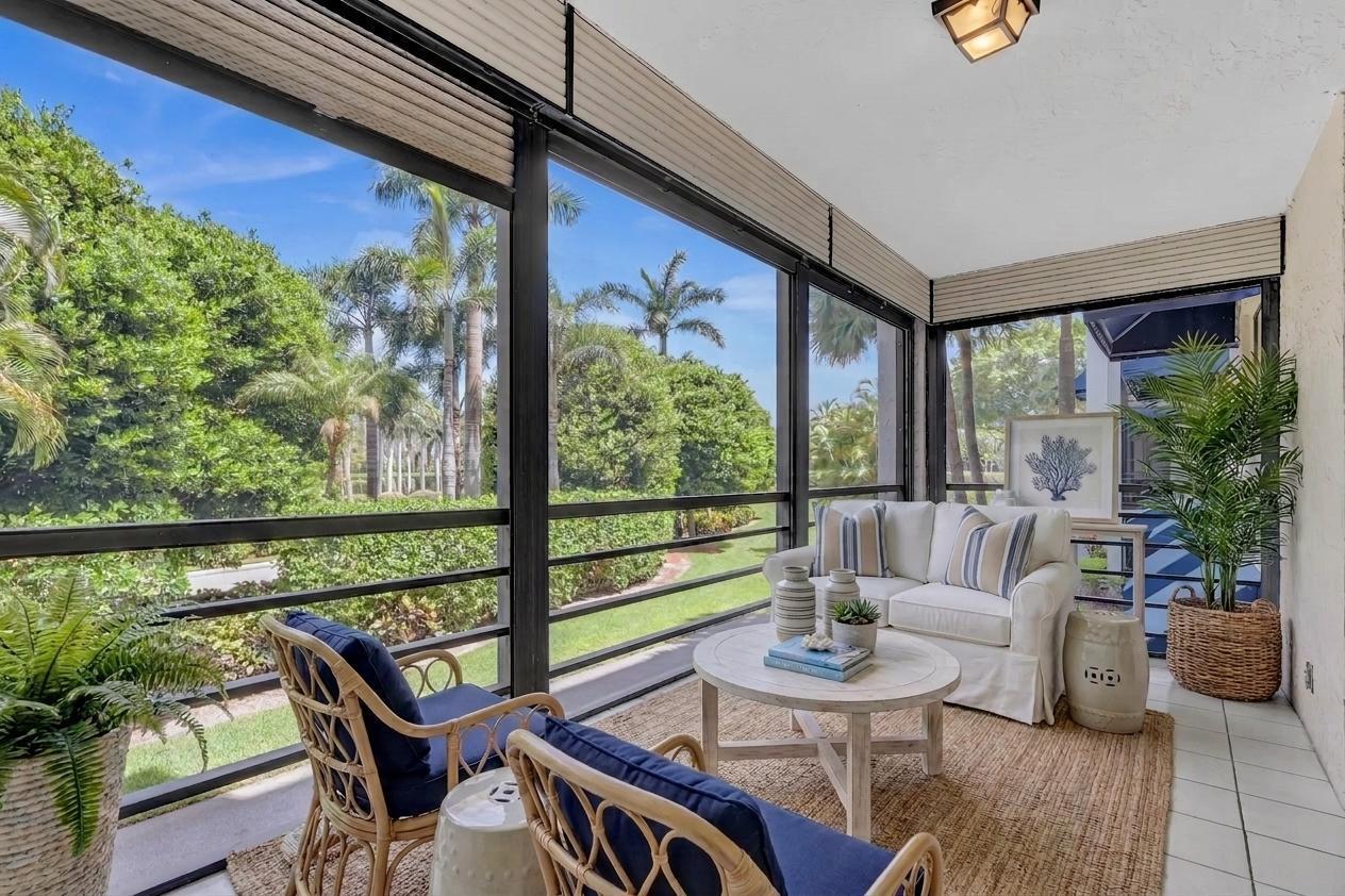 7564 Regency Lake #202, Boca Raton FL 33433