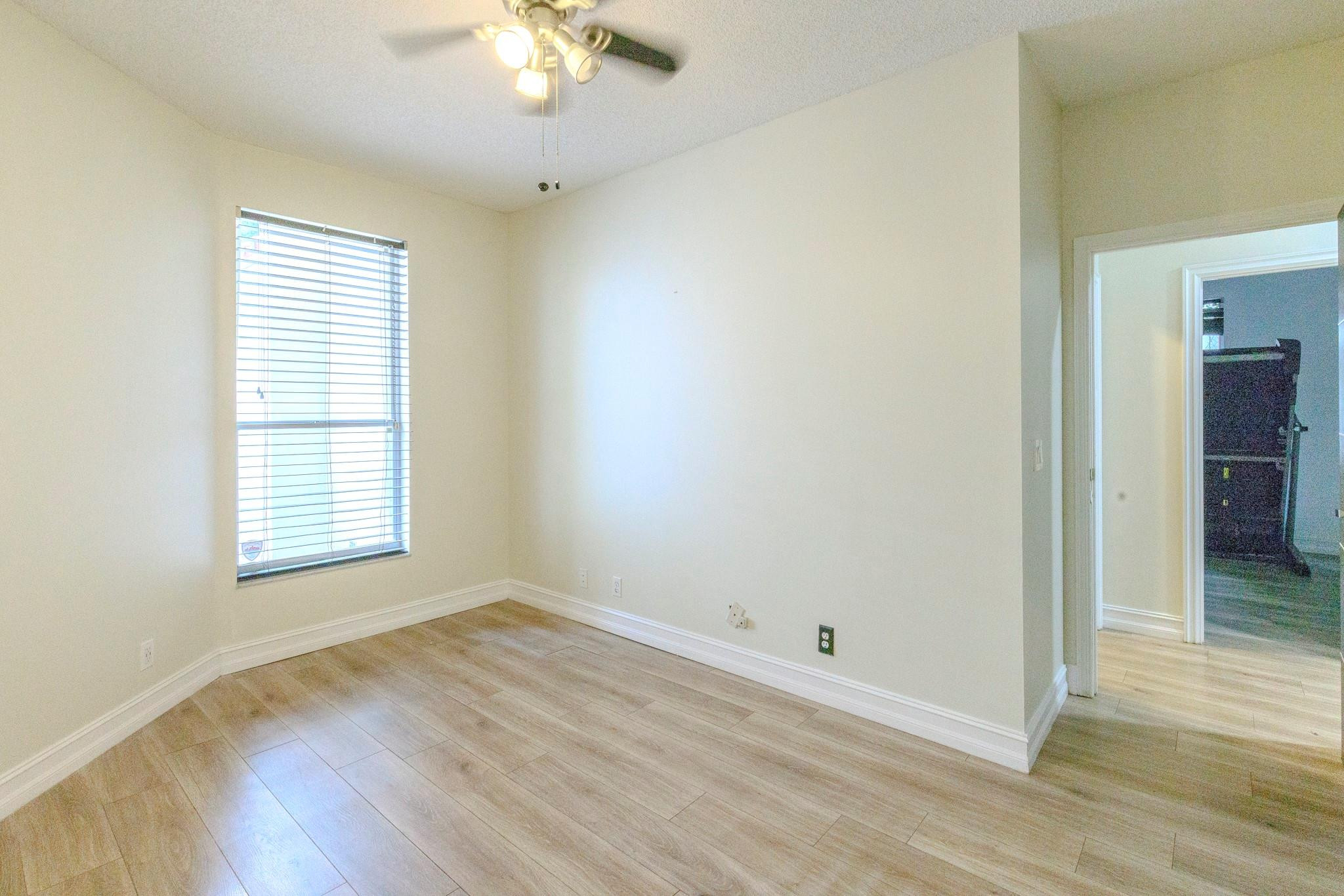 4082 Trenton, Cooper City FL 33026