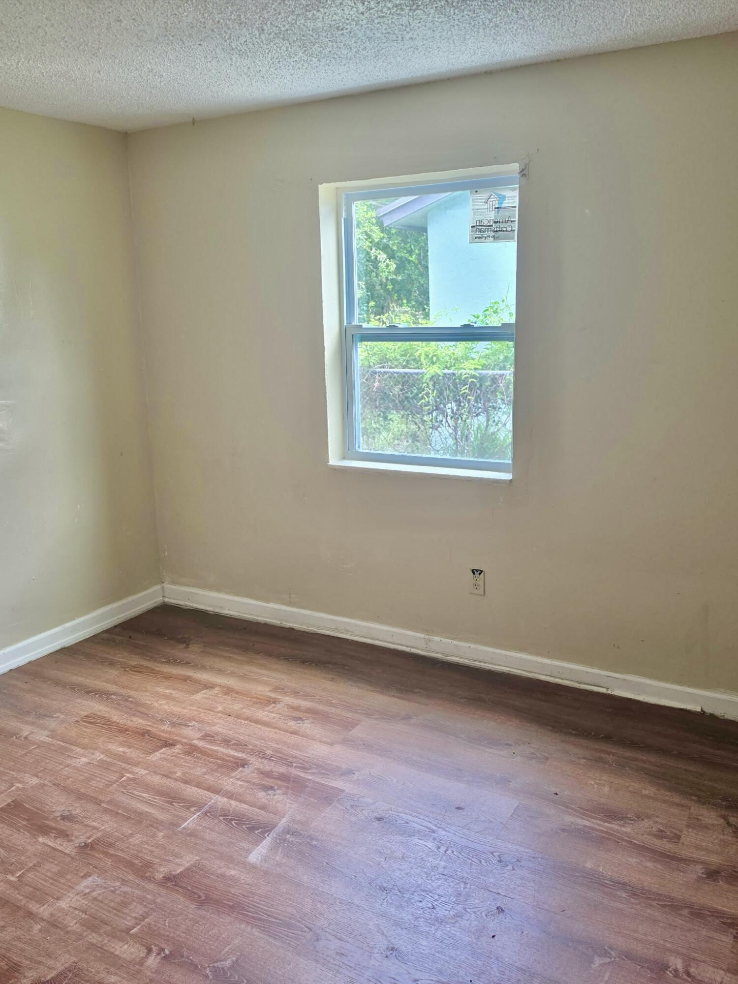 1216 Giller, Mangonia Park FL 33407