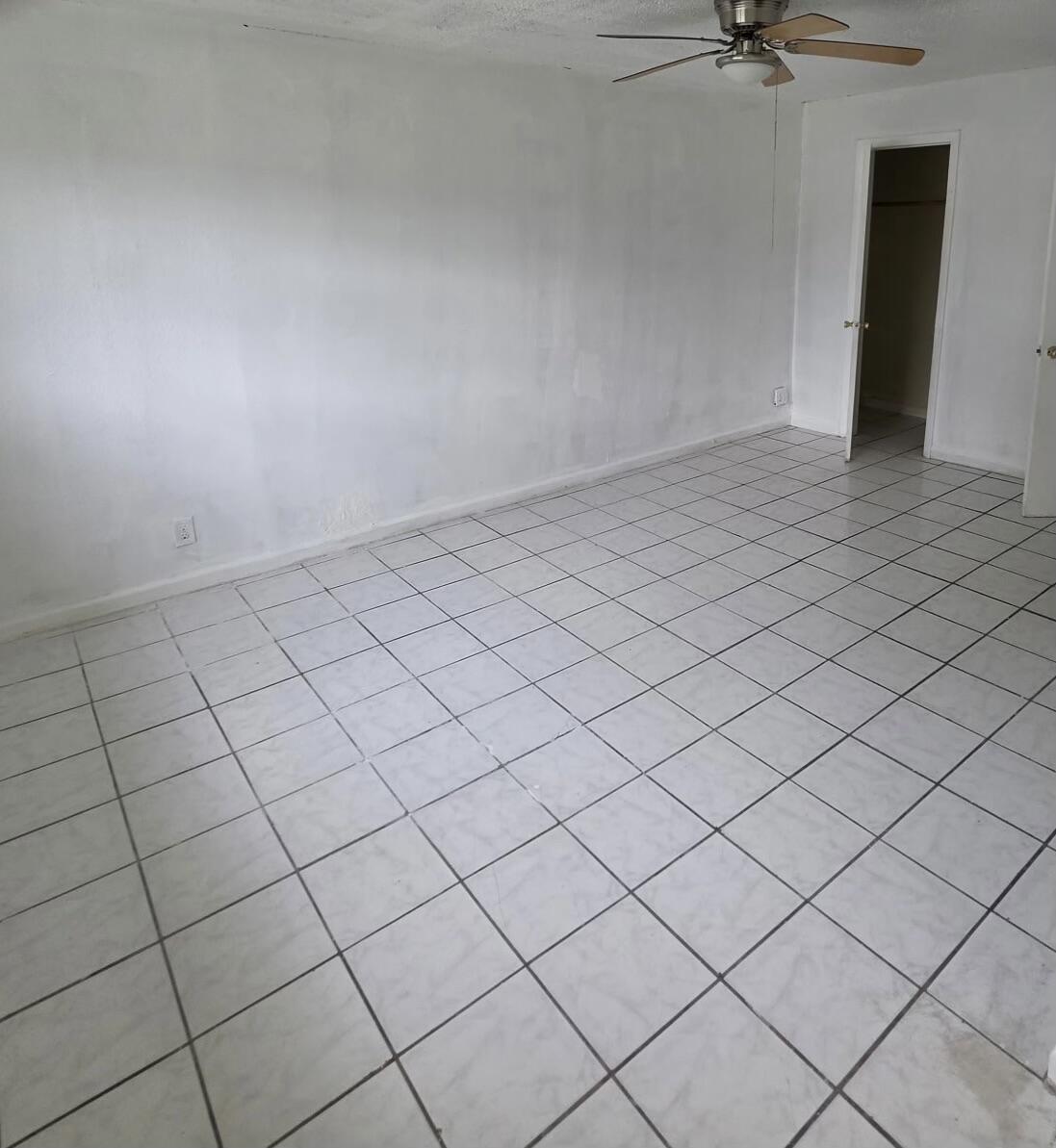 1216 Giller, Mangonia Park FL 33407