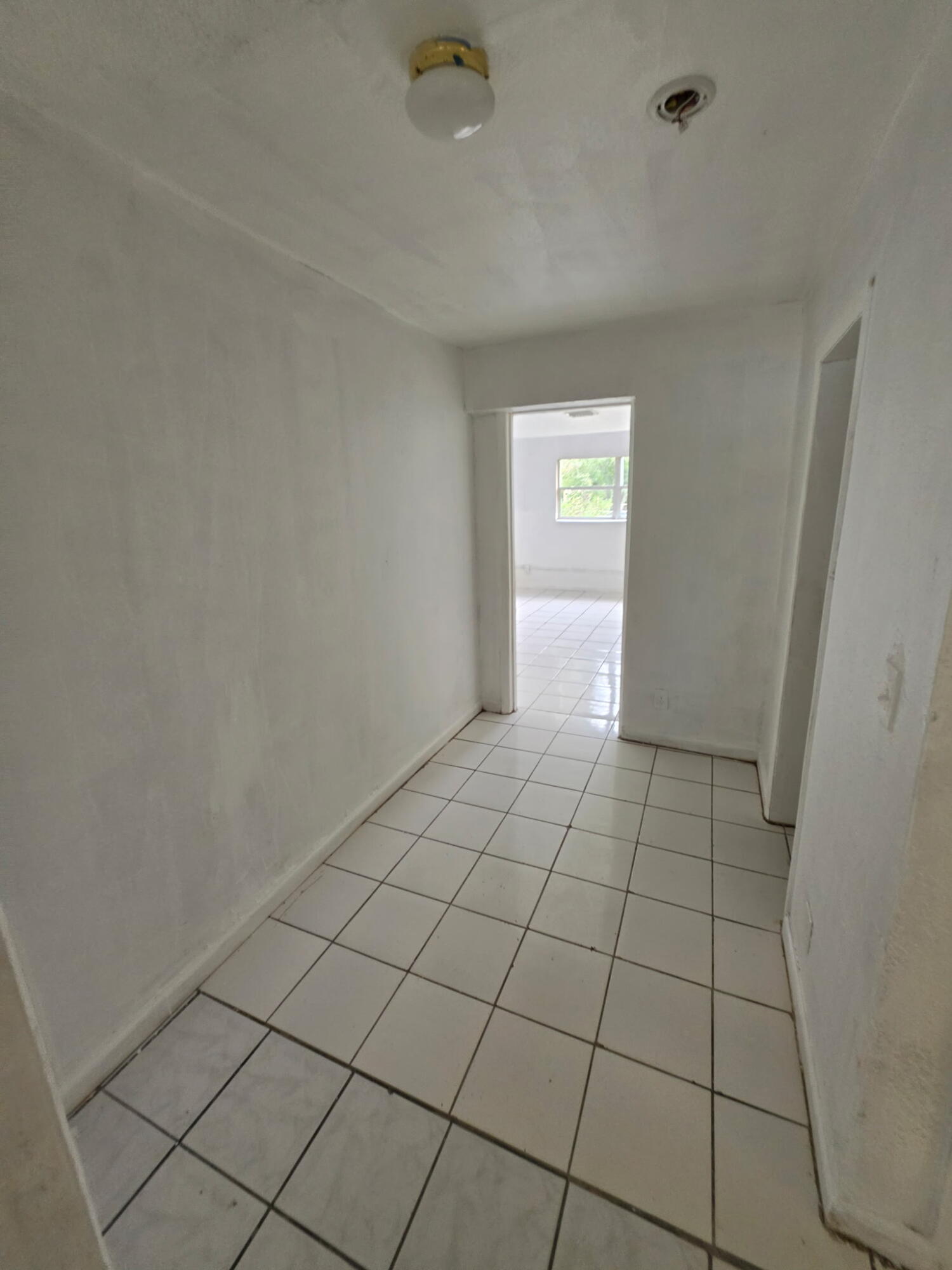 1216 Giller, Mangonia Park FL 33407