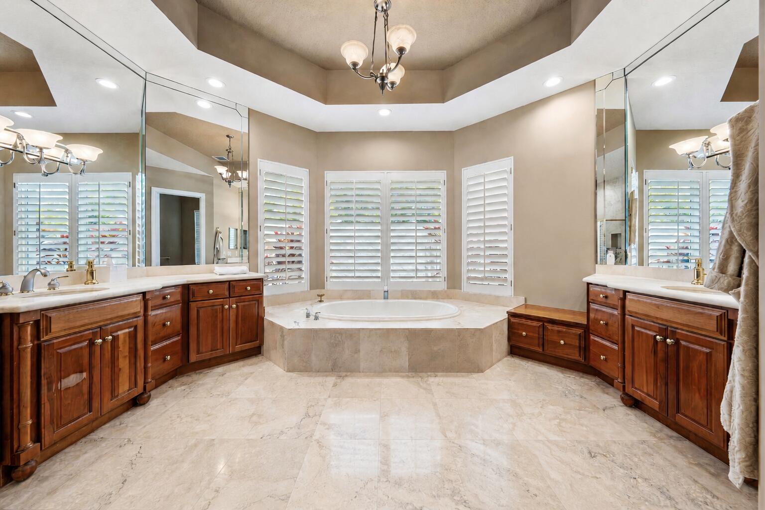 47 River, Tequesta FL 33469