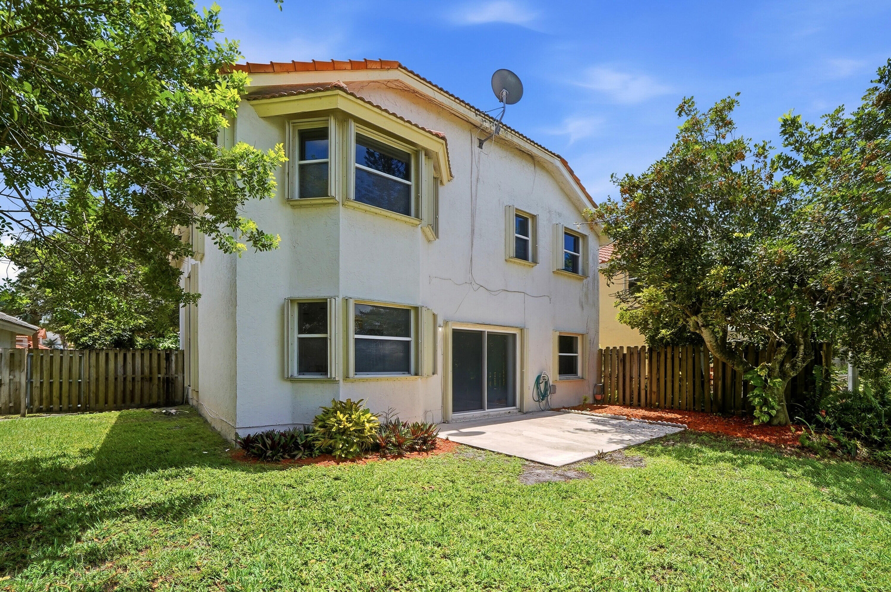 6851 NW 27th, Margate FL 33063