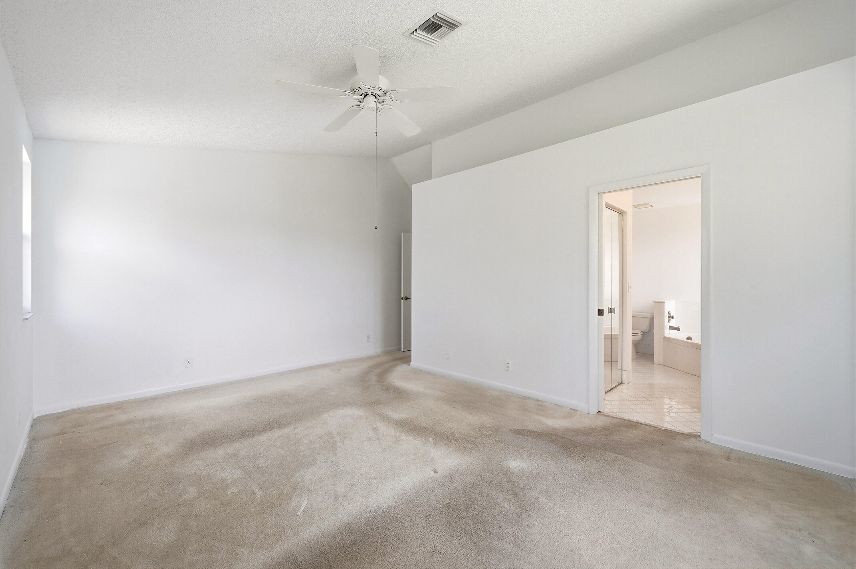 6851 NW 27th, Margate FL 33063