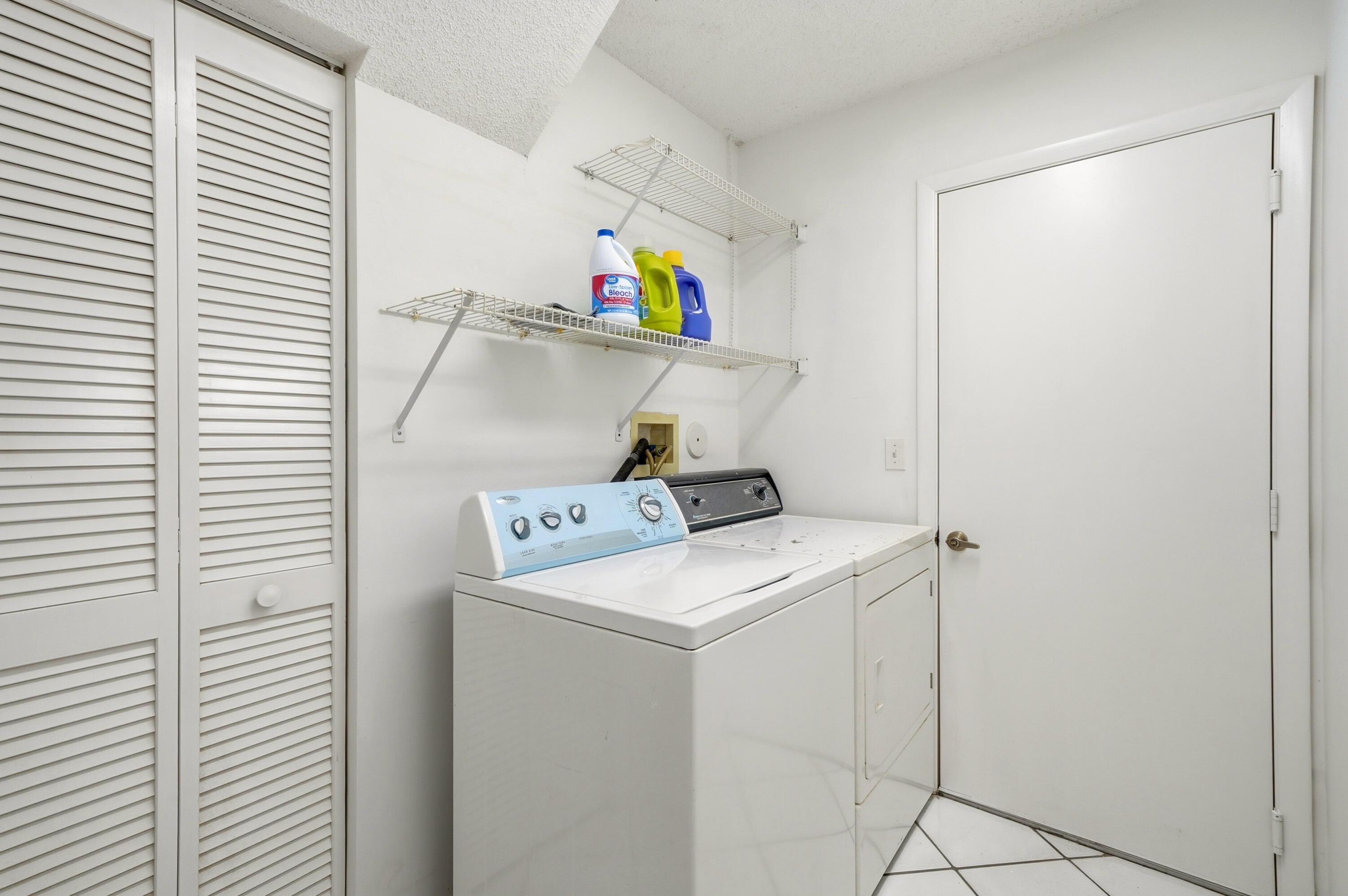 6851 NW 27th, Margate FL 33063