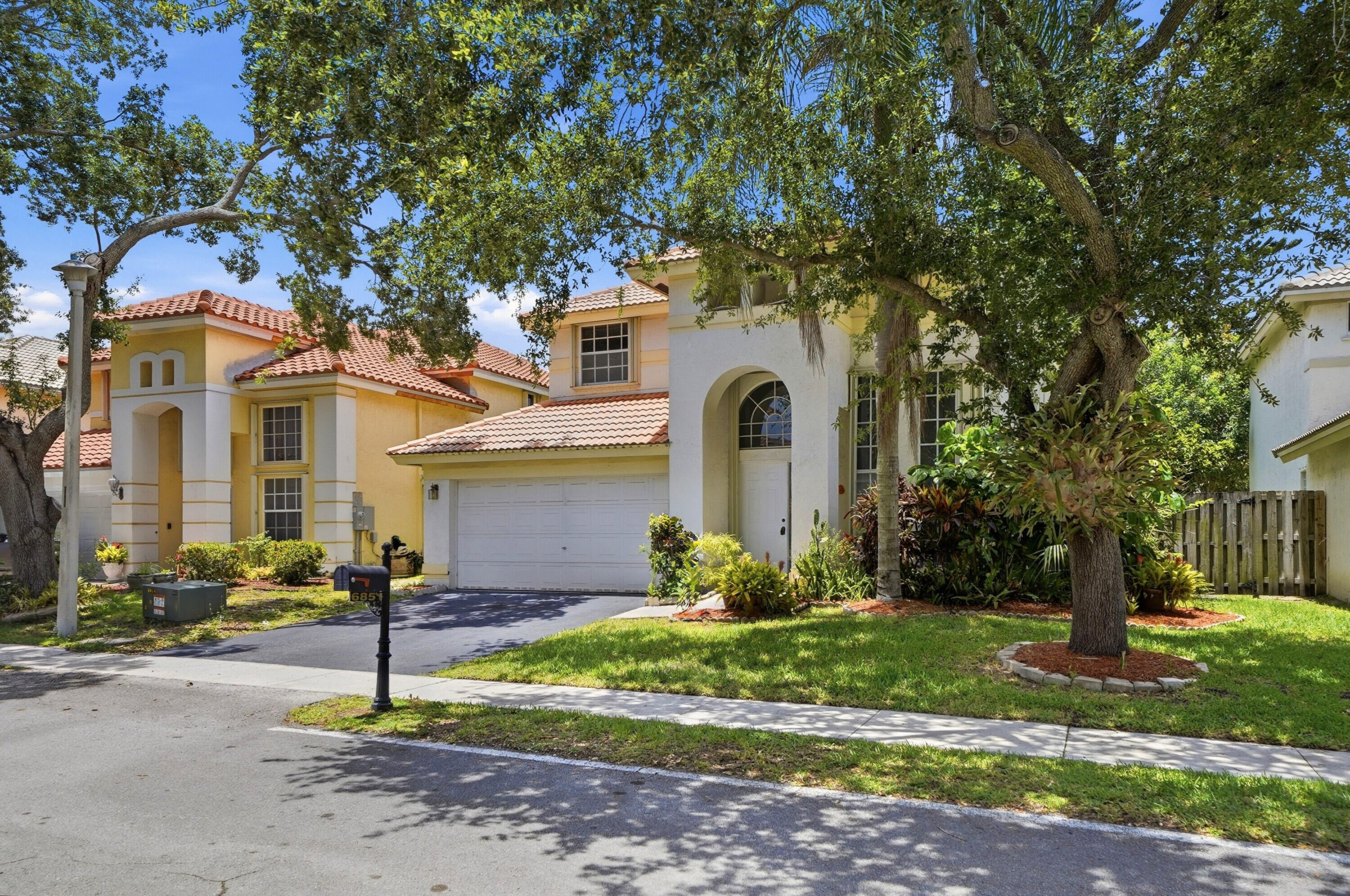 6851 NW 27th, Margate FL 33063