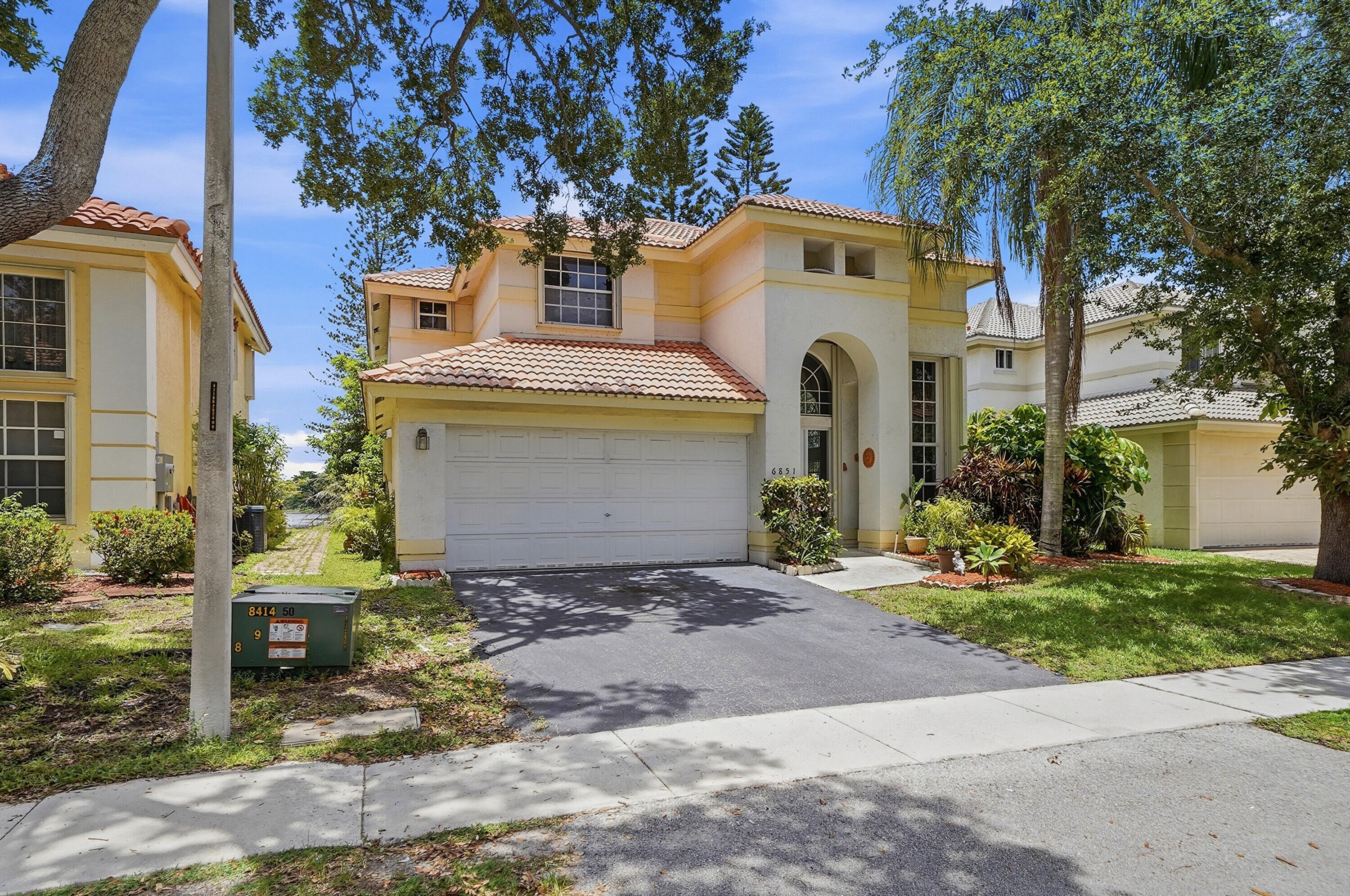 6851 NW 27th, Margate FL 33063