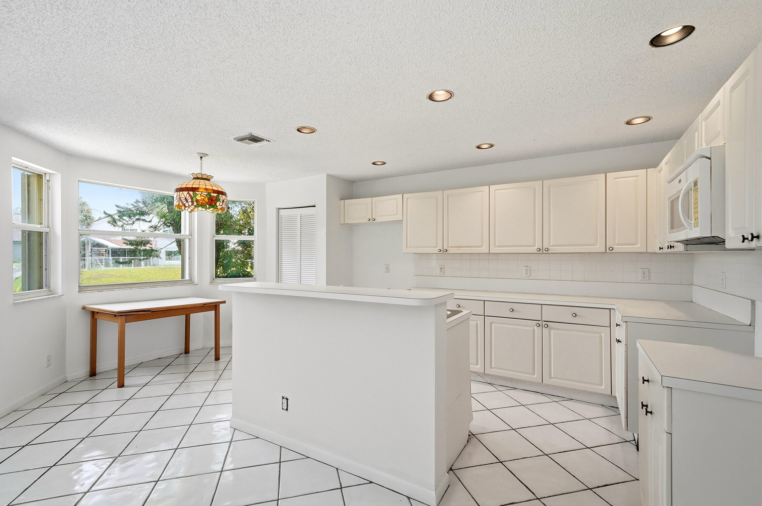 6851 NW 27th, Margate FL 33063