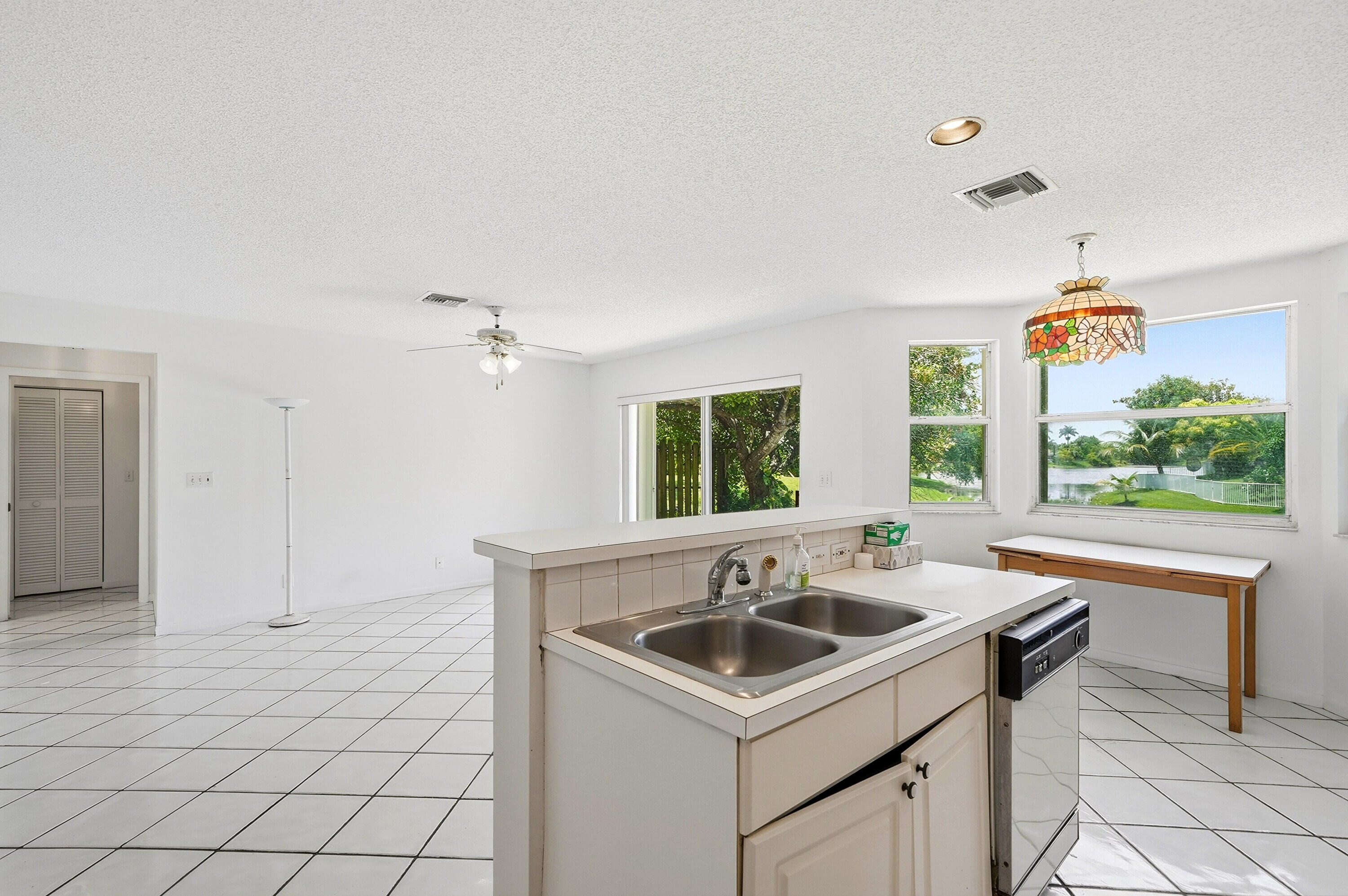 6851 NW 27th, Margate FL 33063
