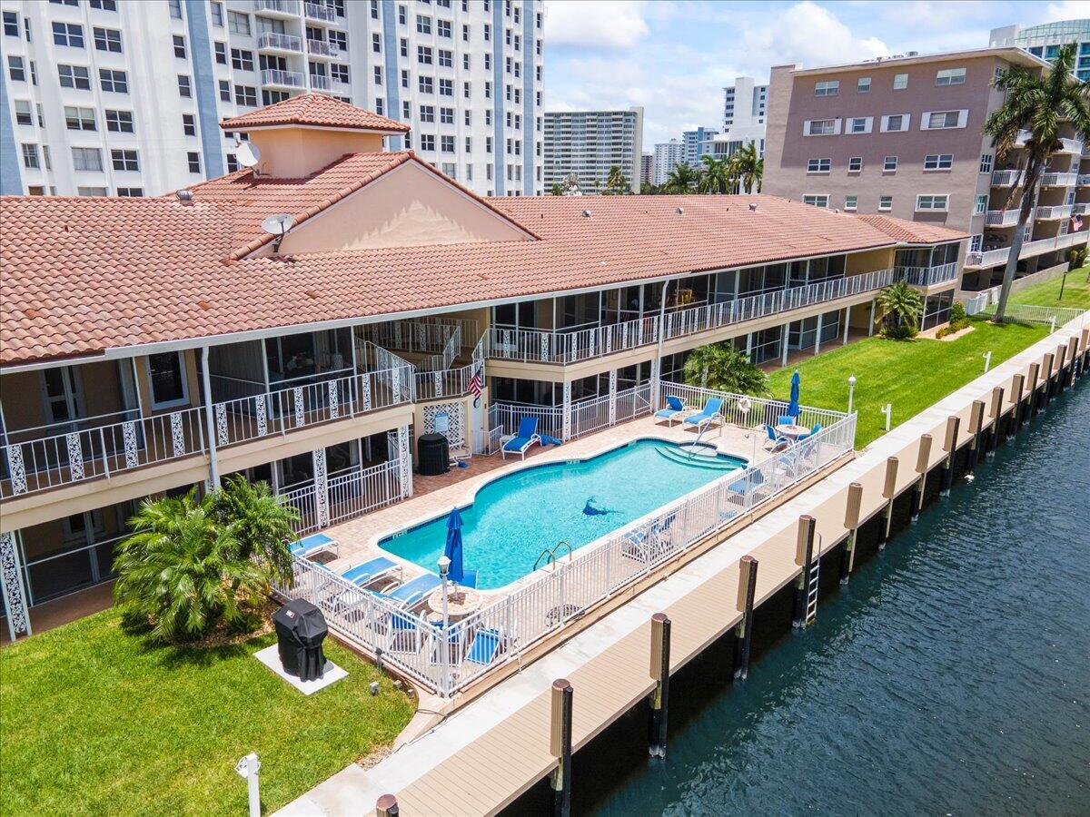 2864 NE 33rd #205, Fort Lauderdale FL 33306