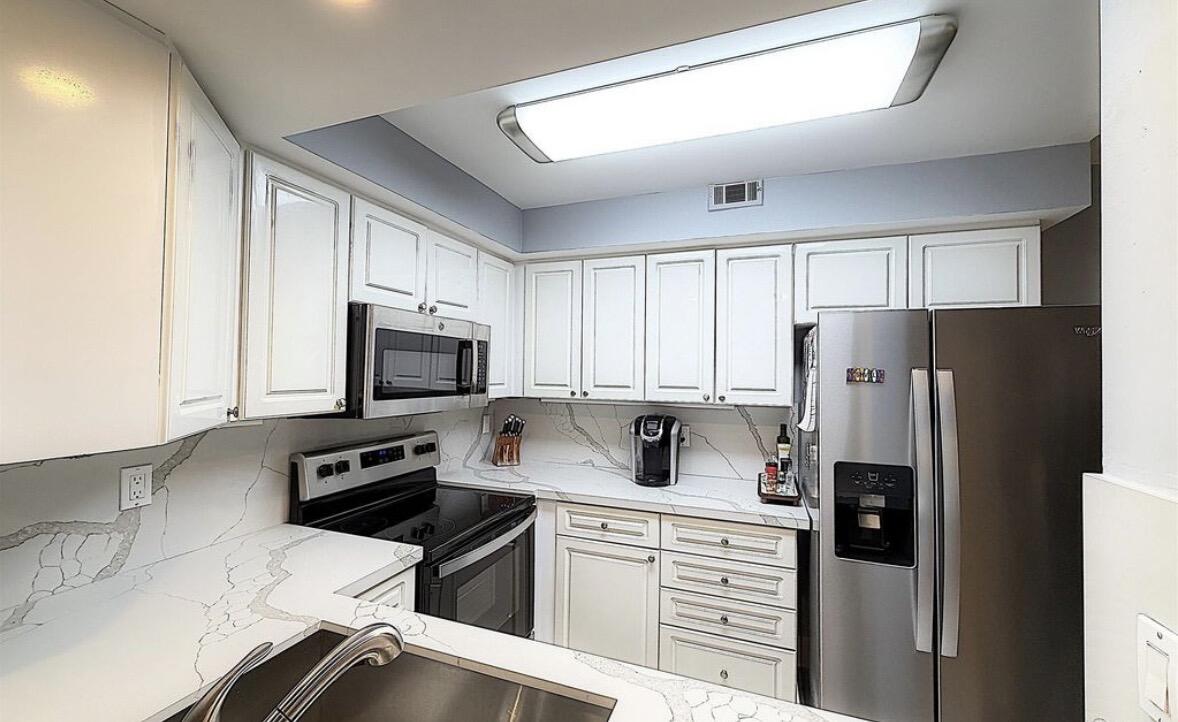 1301 River Reach #111, Fort Lauderdale FL 33315