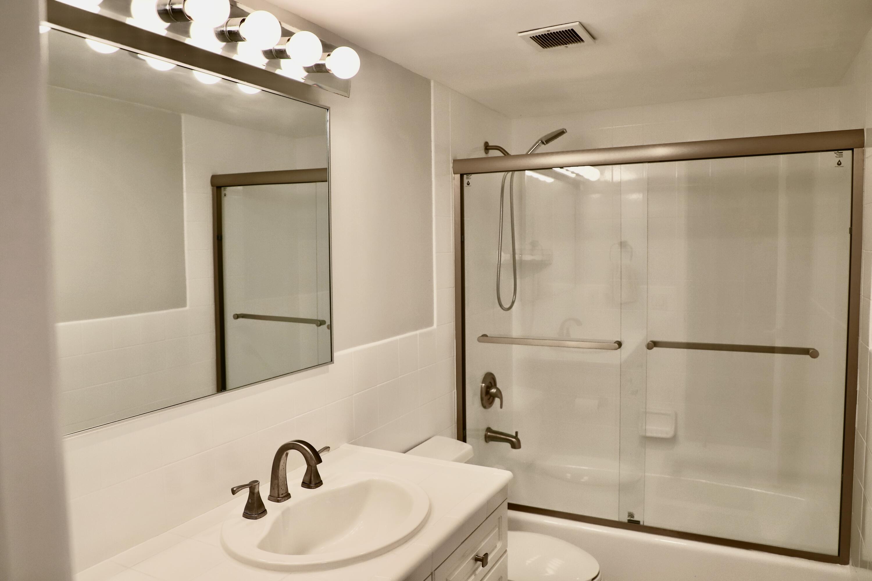 1301 River Reach #111, Fort Lauderdale FL 33315