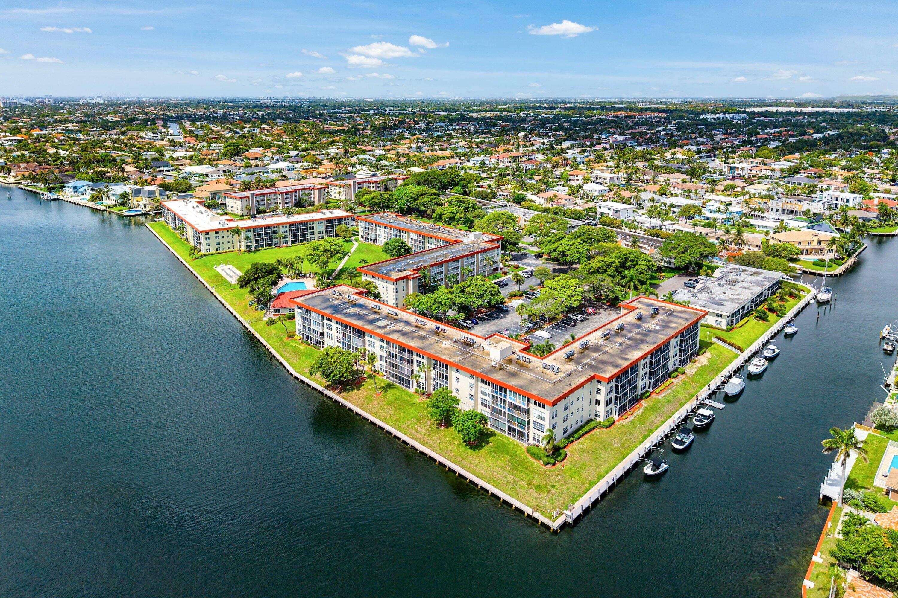 3150 NE 48th #411, Lighthouse Point FL 33064