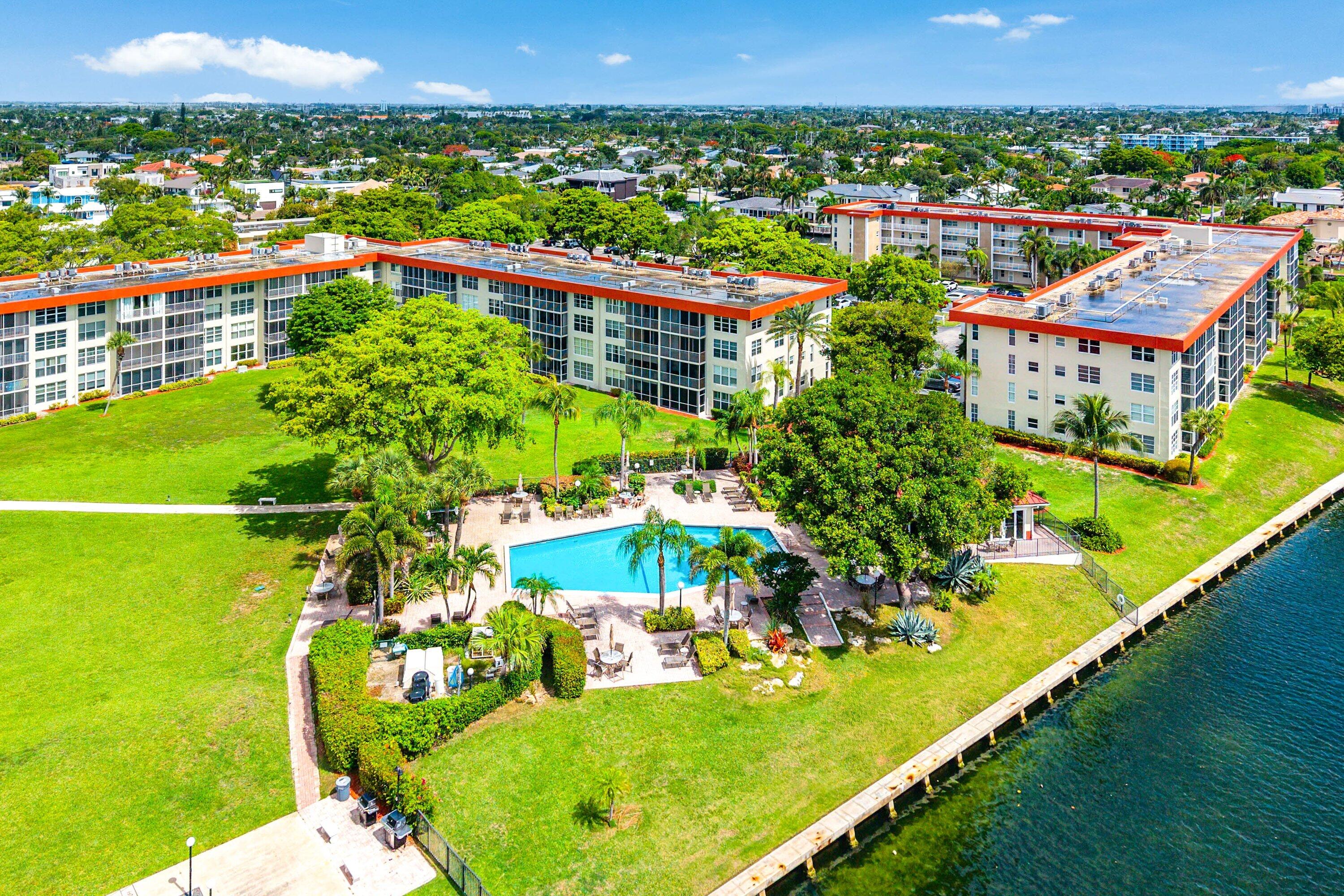 3150 NE 48th #411, Lighthouse Point FL 33064