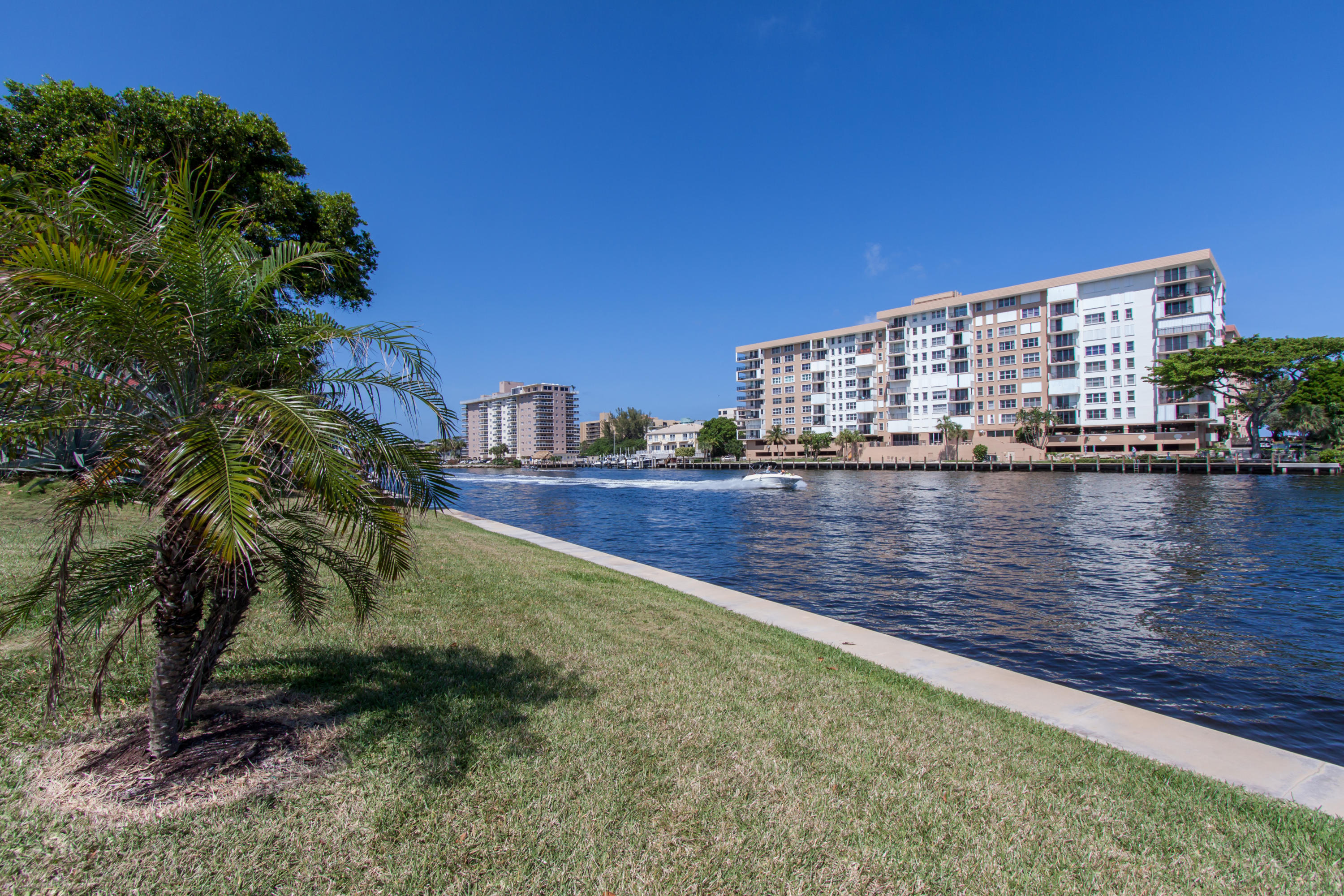 3150 NE 48th #411, Lighthouse Point FL 33064