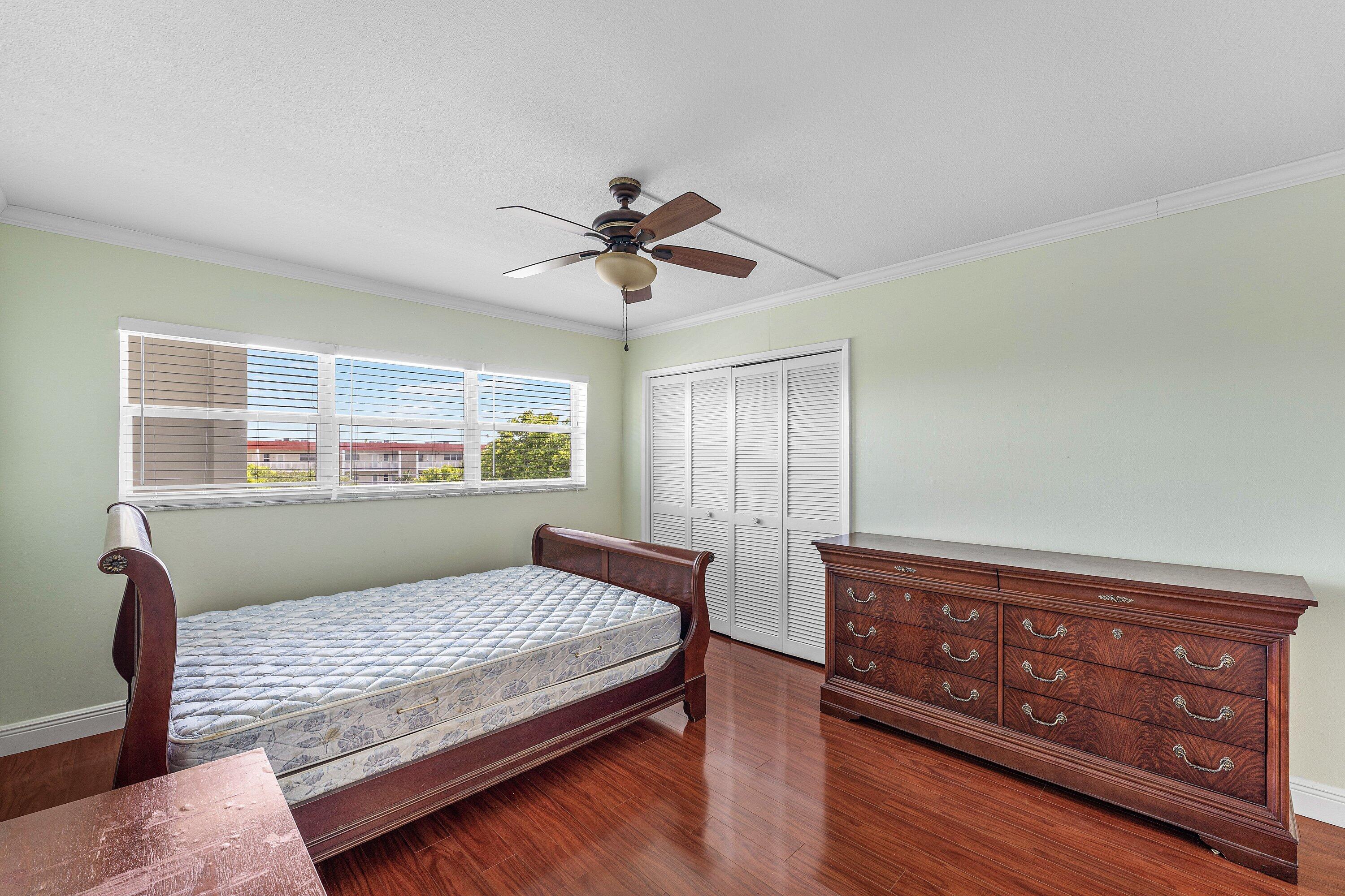 3150 NE 48th #411, Lighthouse Point FL 33064