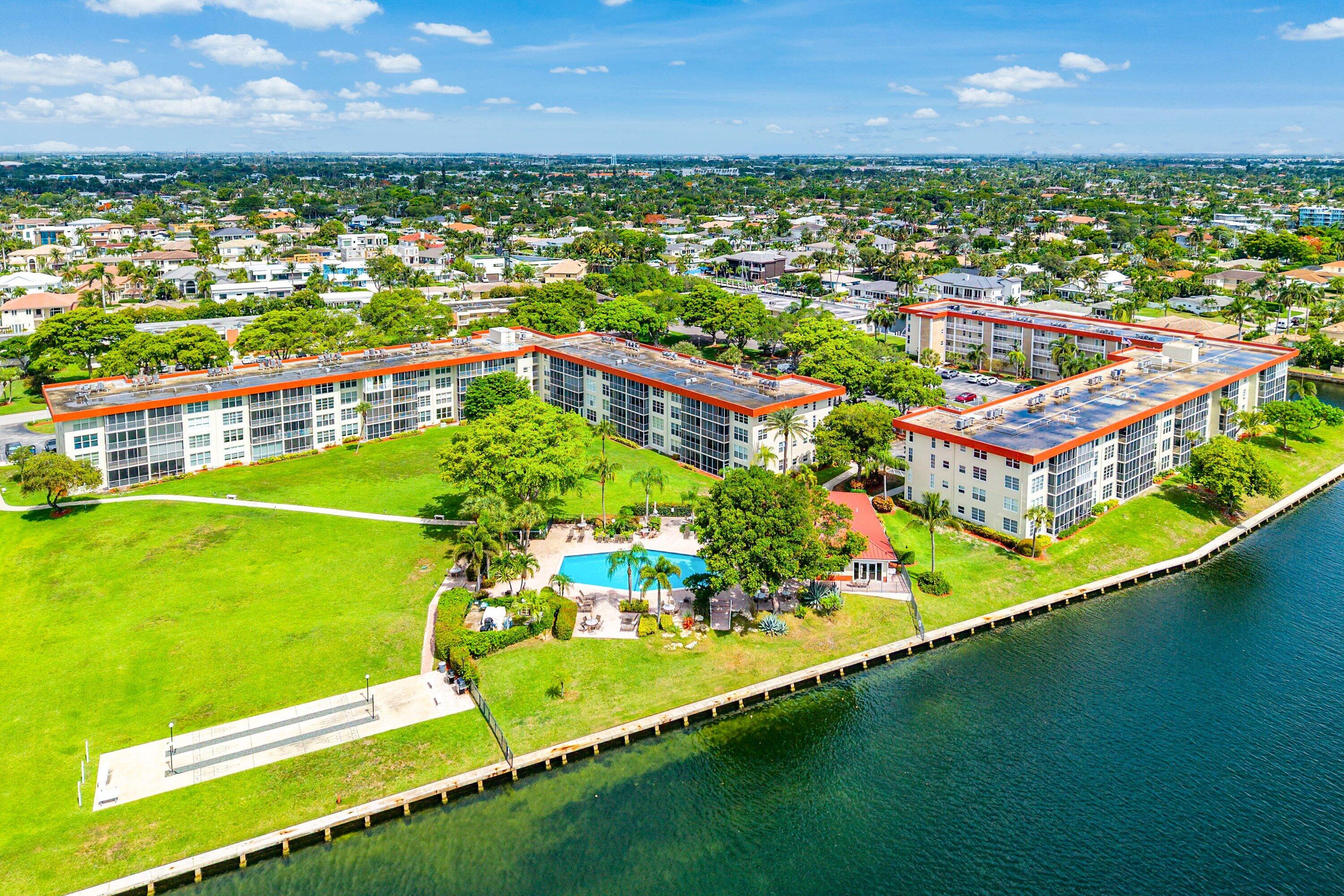 3150 NE 48th #411, Lighthouse Point FL 33064